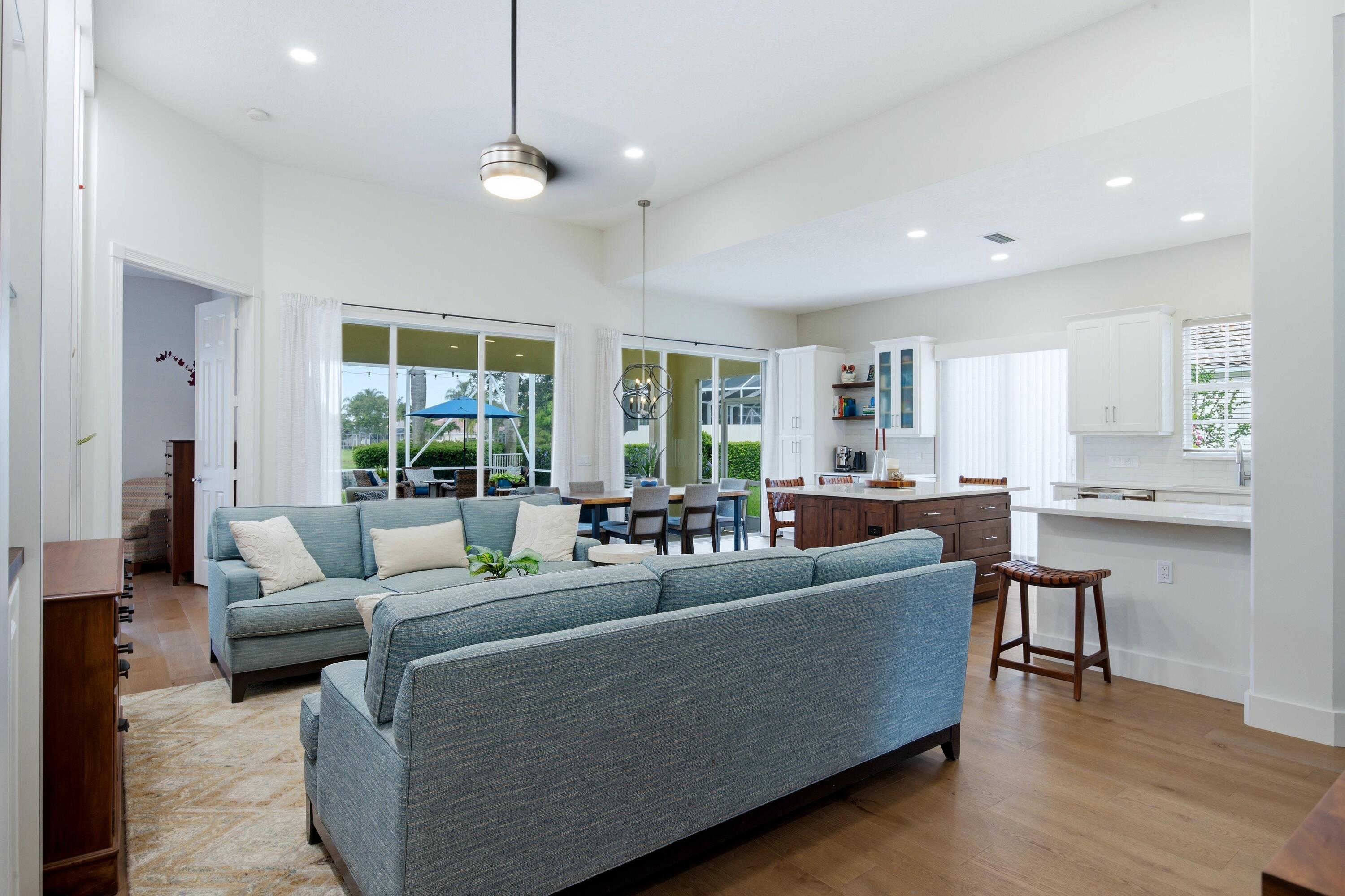ISLES AT PALM BEACH GARDENS - Residential