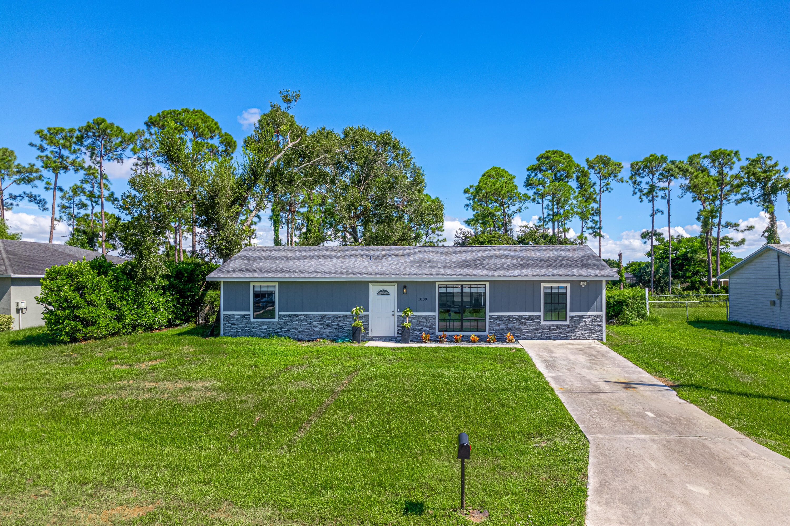 PORT ST LUCIE SECTION 7 - Residential