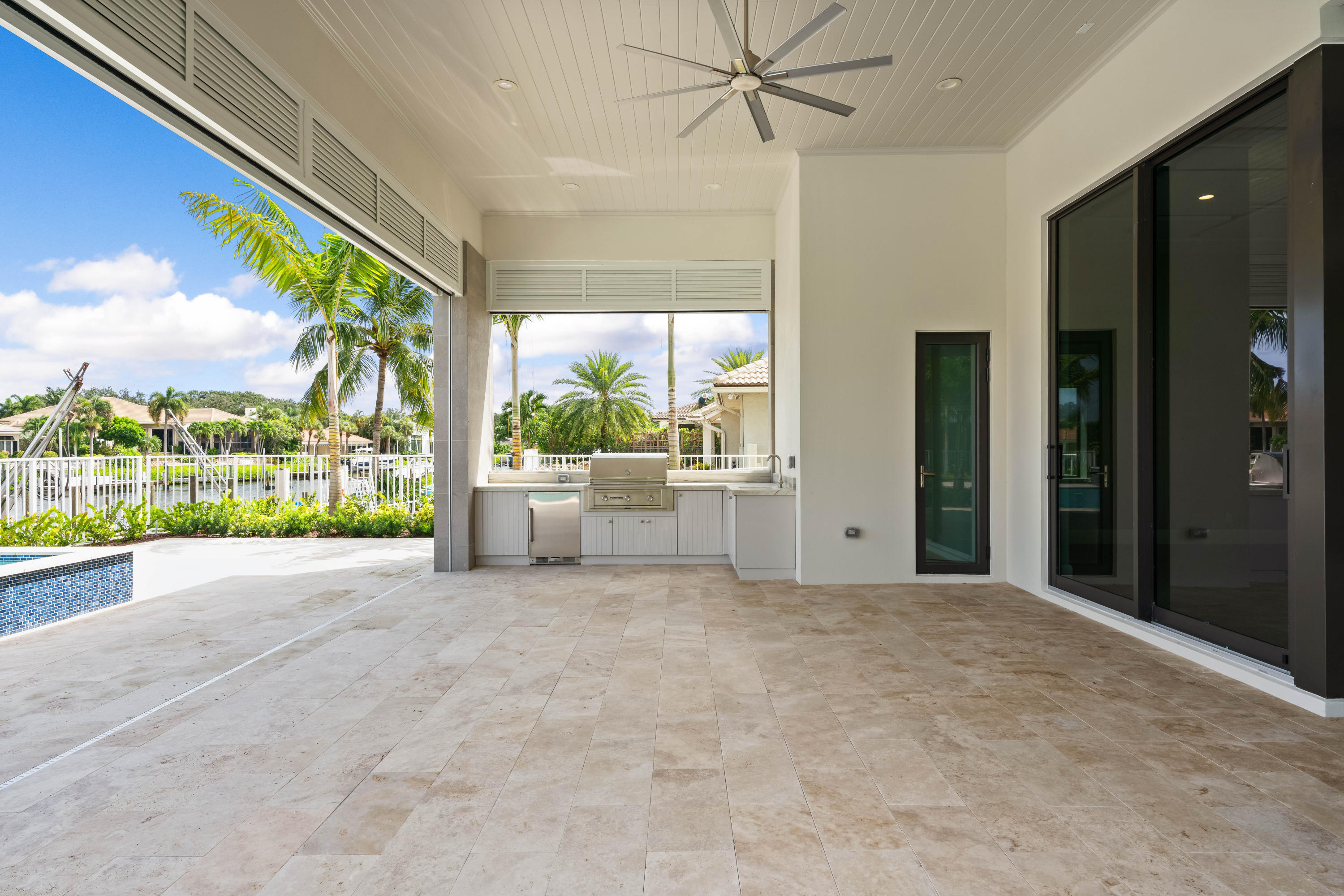 ADMIRALS COVE - Residential