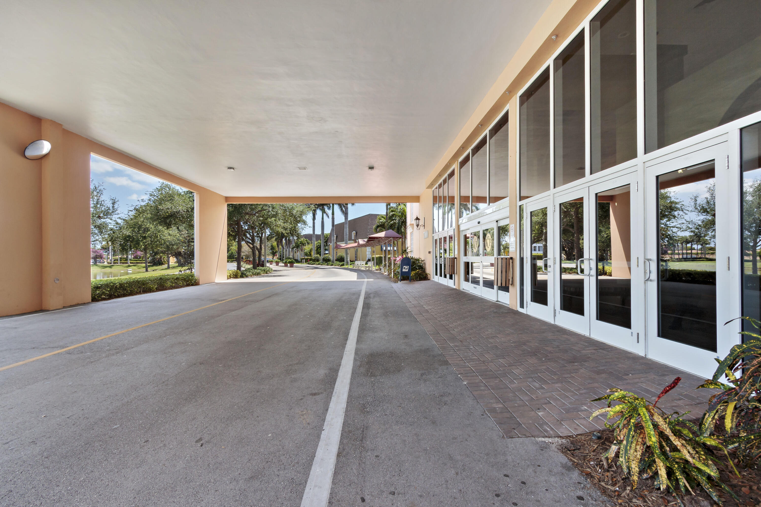KINGS POINT SEVILLE CONDOS - Residential Lease
