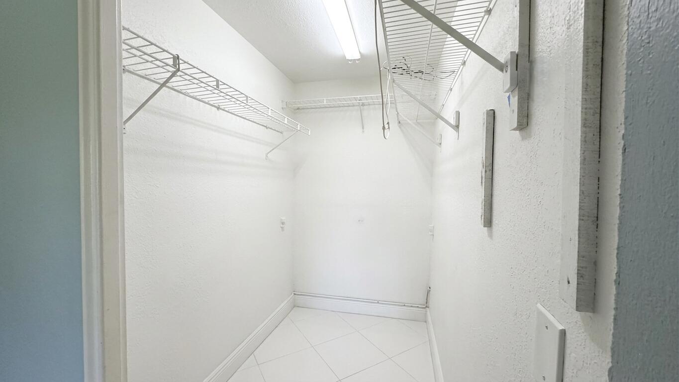 KINGS POINT SEVILLE CONDOS - Residential Lease