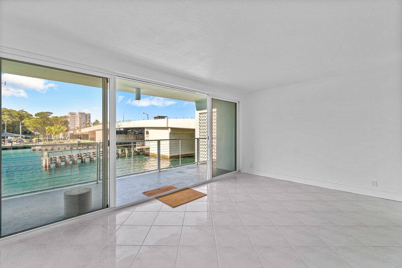 INTRACOASTAL CONDO - Residential Lease