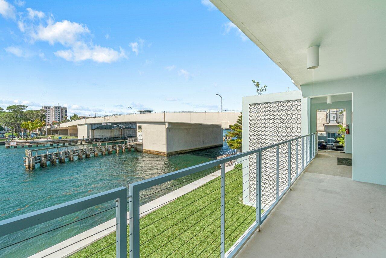 INTRACOASTAL CONDO - Residential Lease