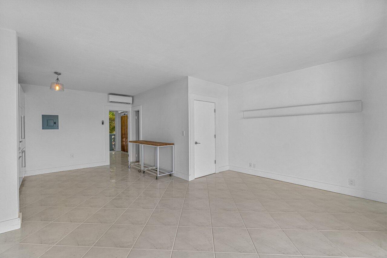 INTRACOASTAL CONDO - Residential Lease