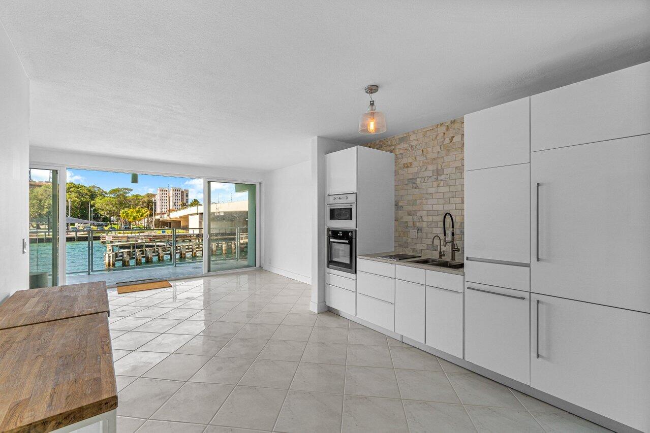 INTRACOASTAL CONDO - Residential Lease