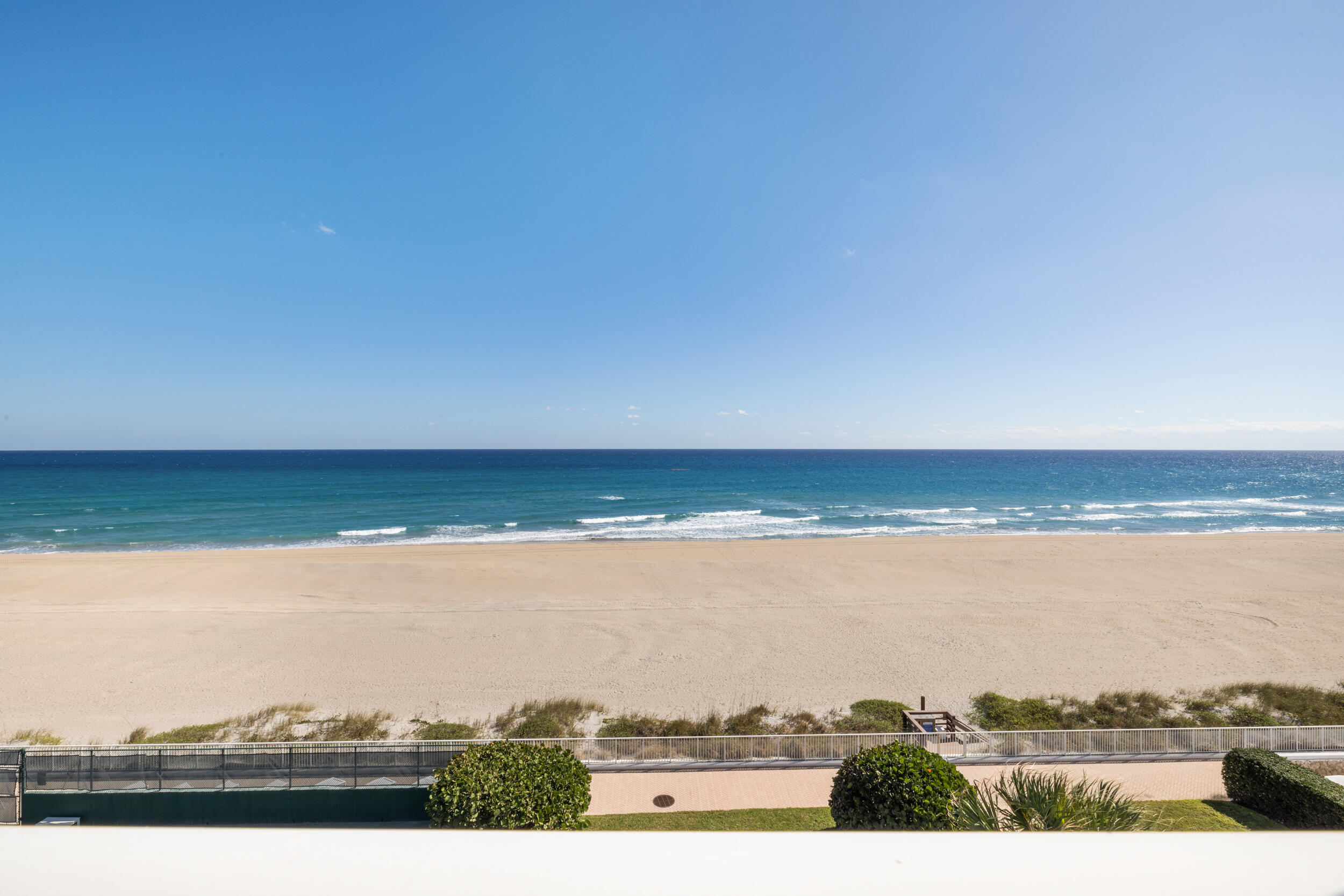 TWENTY TWO NINETY FIVE SOUTH OCEAN BLVD - Residential