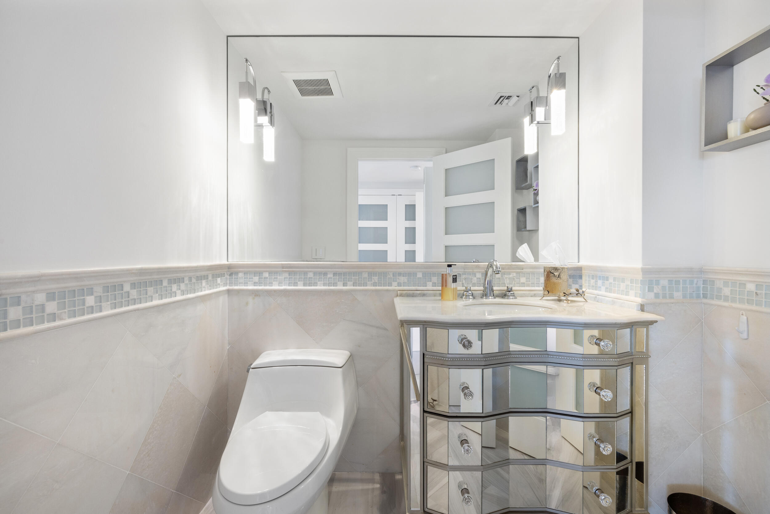 TWENTY TWO NINETY FIVE SOUTH OCEAN BLVD - Residential