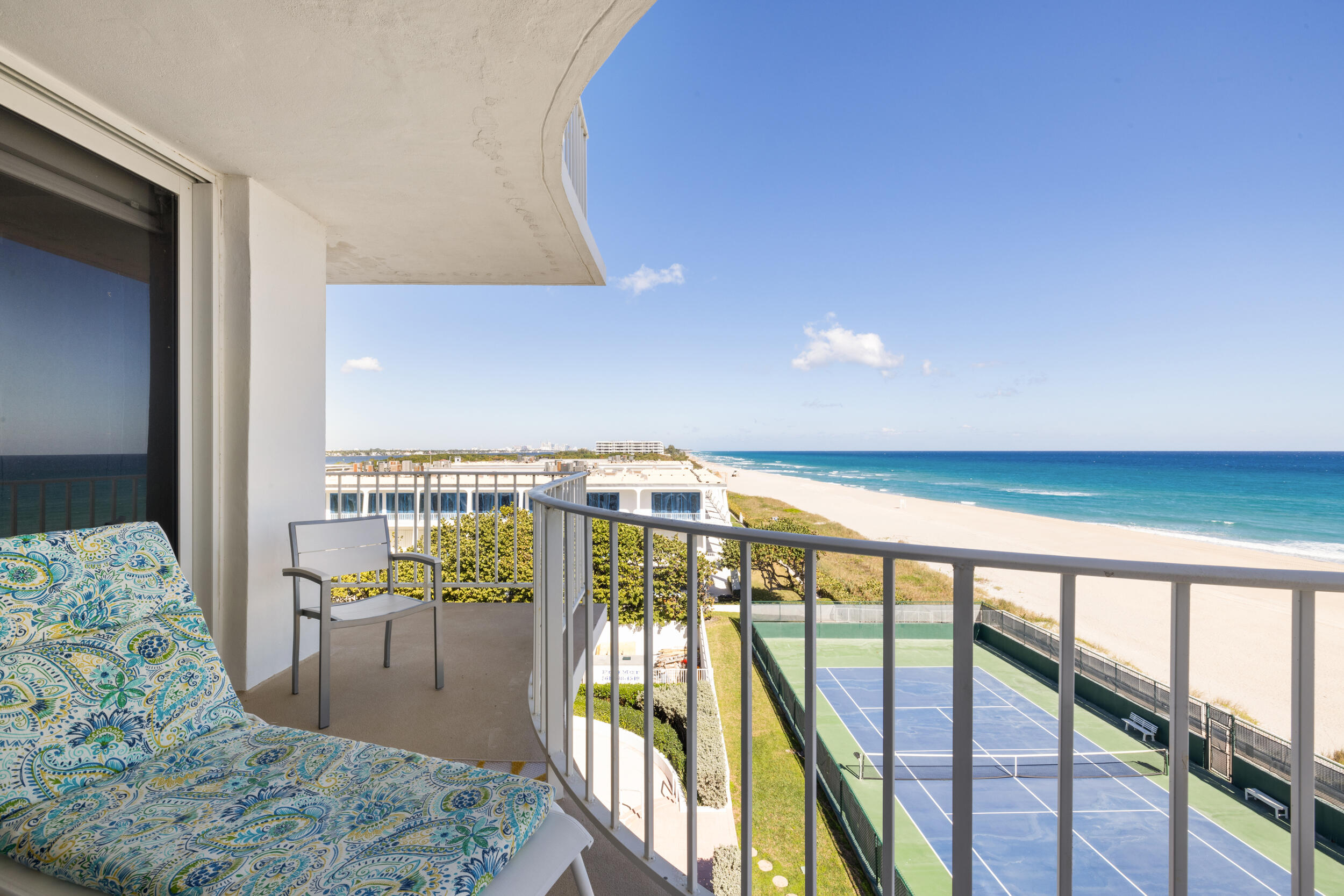 TWENTY TWO NINETY FIVE SOUTH OCEAN BLVD - Residential