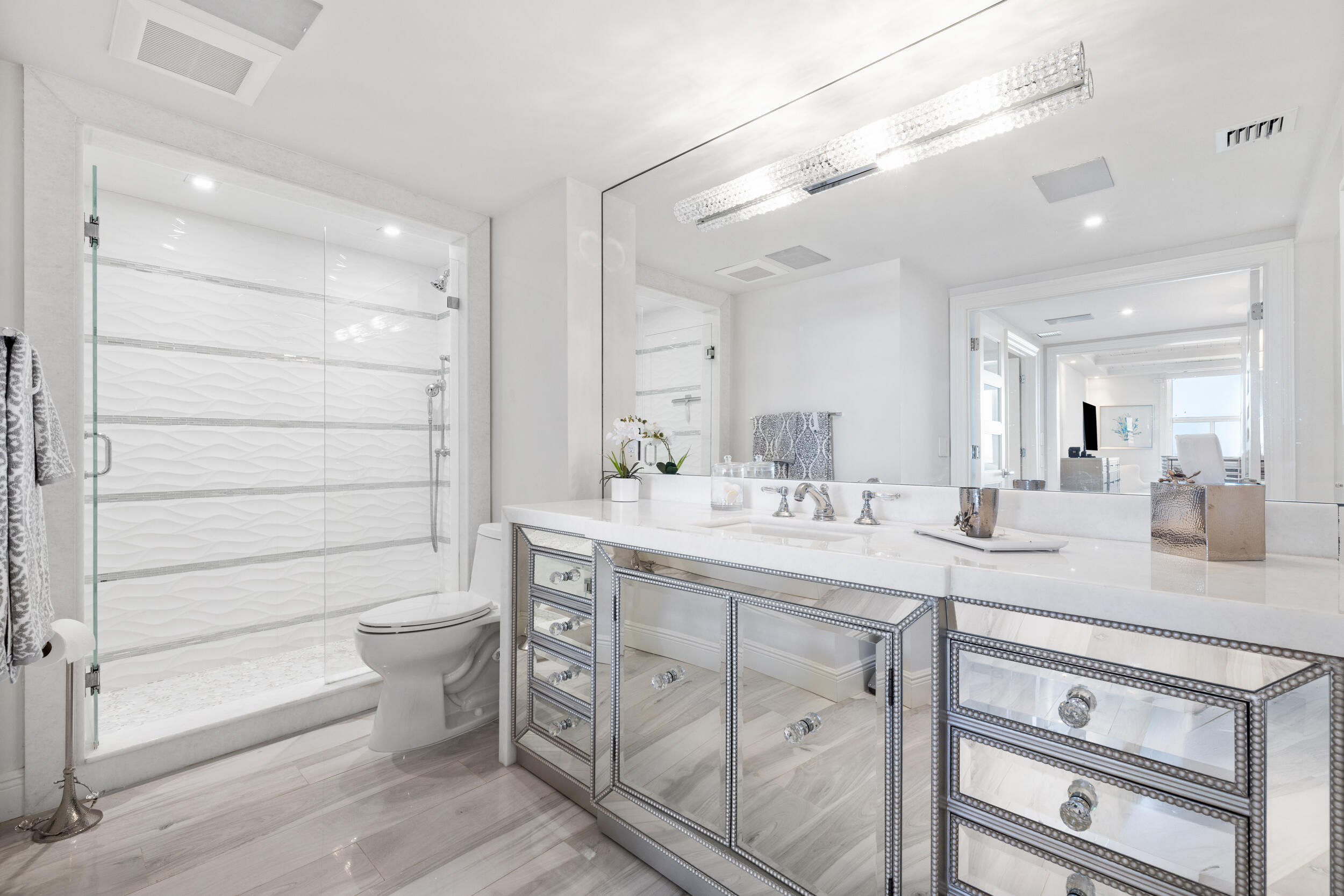 TWENTY TWO NINETY FIVE SOUTH OCEAN BLVD - Residential