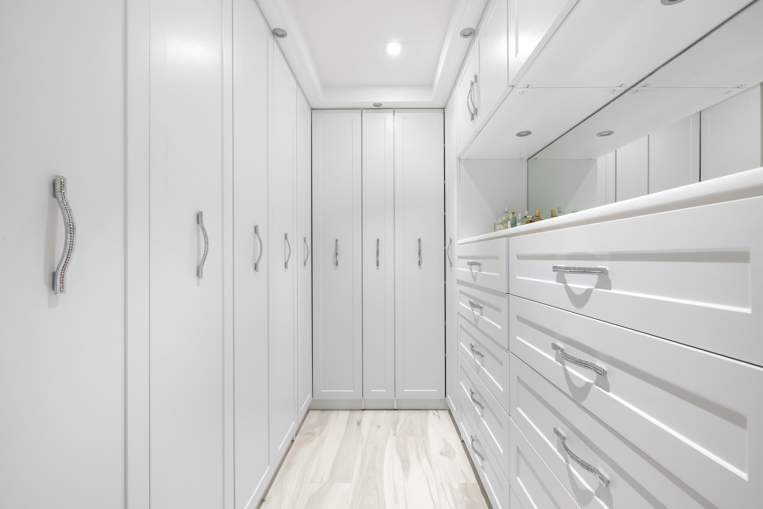 TWENTY TWO NINETY FIVE SOUTH OCEAN BLVD - Residential