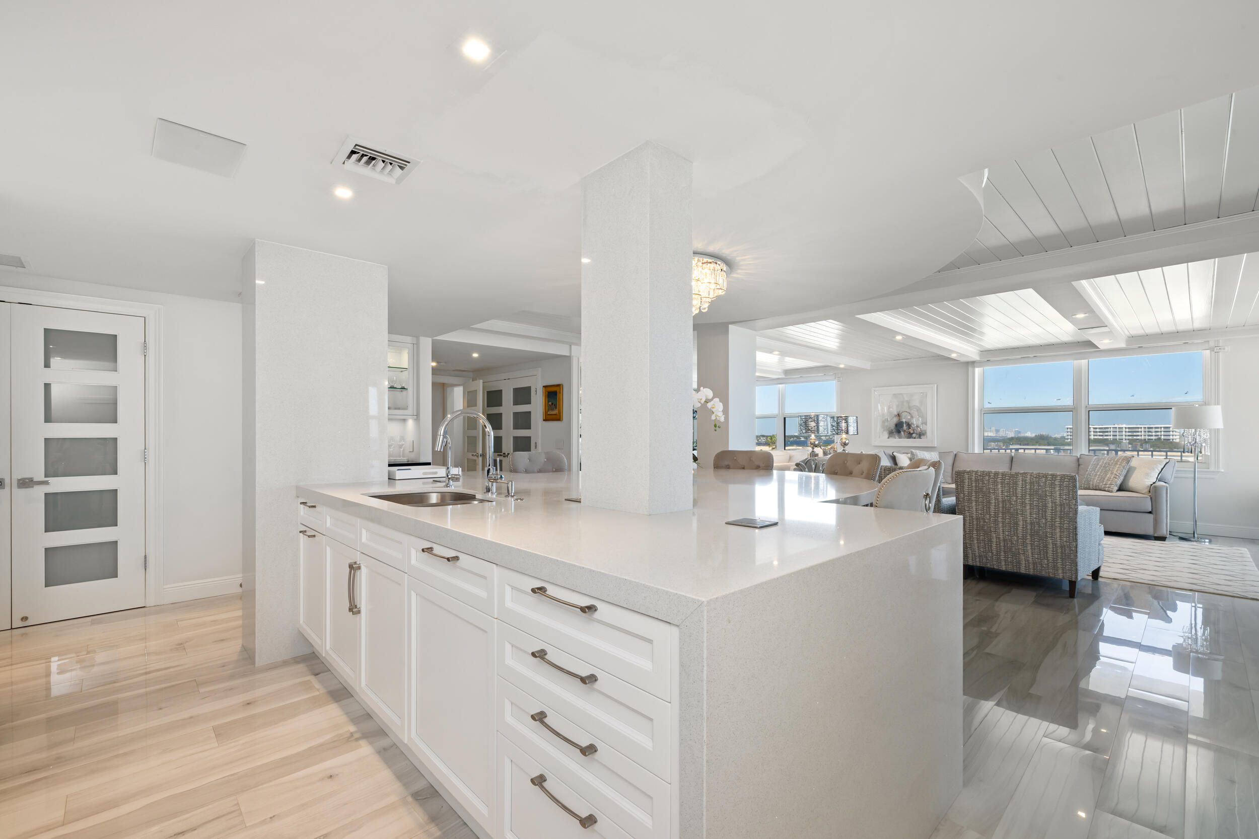 TWENTY TWO NINETY FIVE SOUTH OCEAN BLVD - Residential