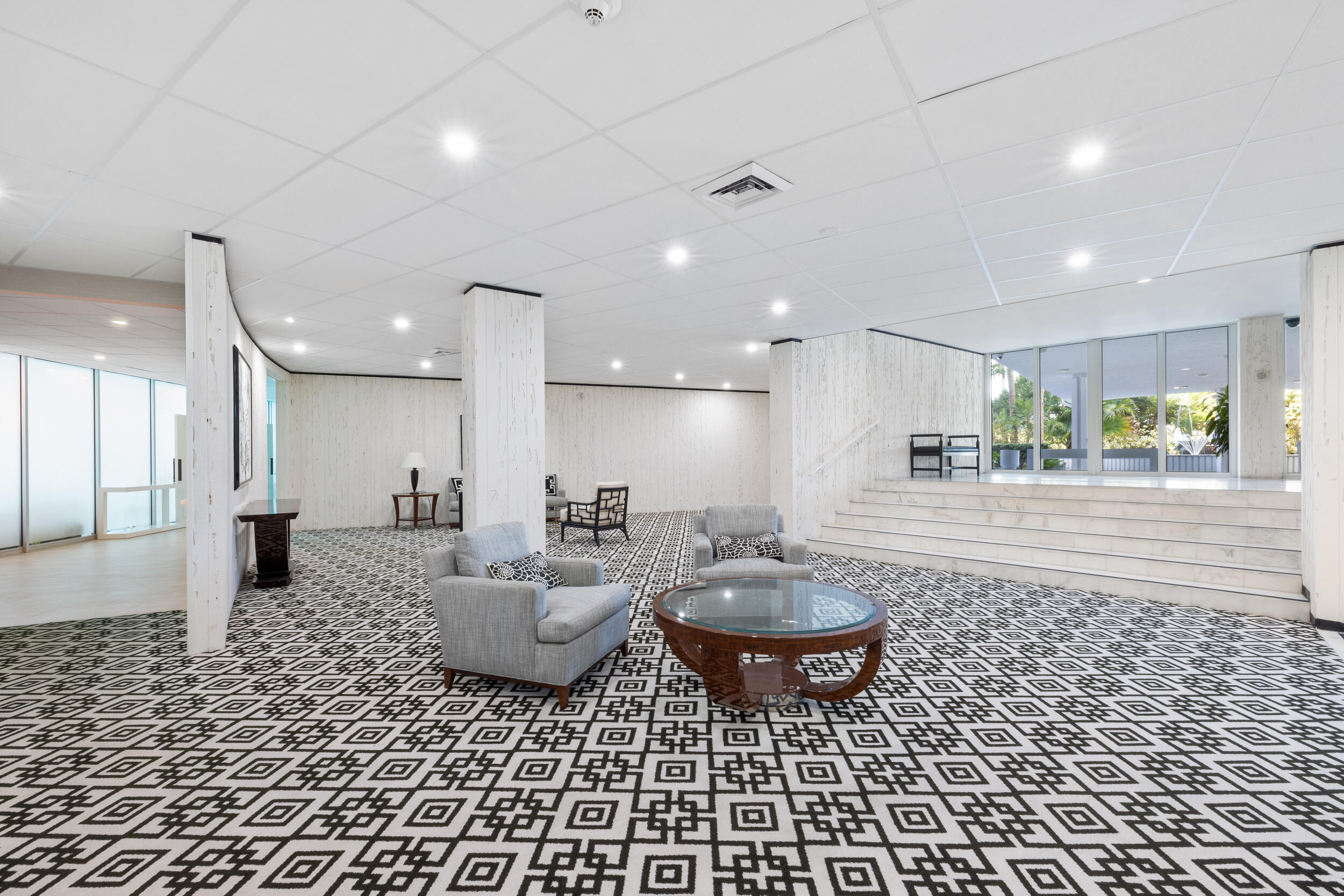 TWENTY TWO NINETY FIVE SOUTH OCEAN BLVD - Residential