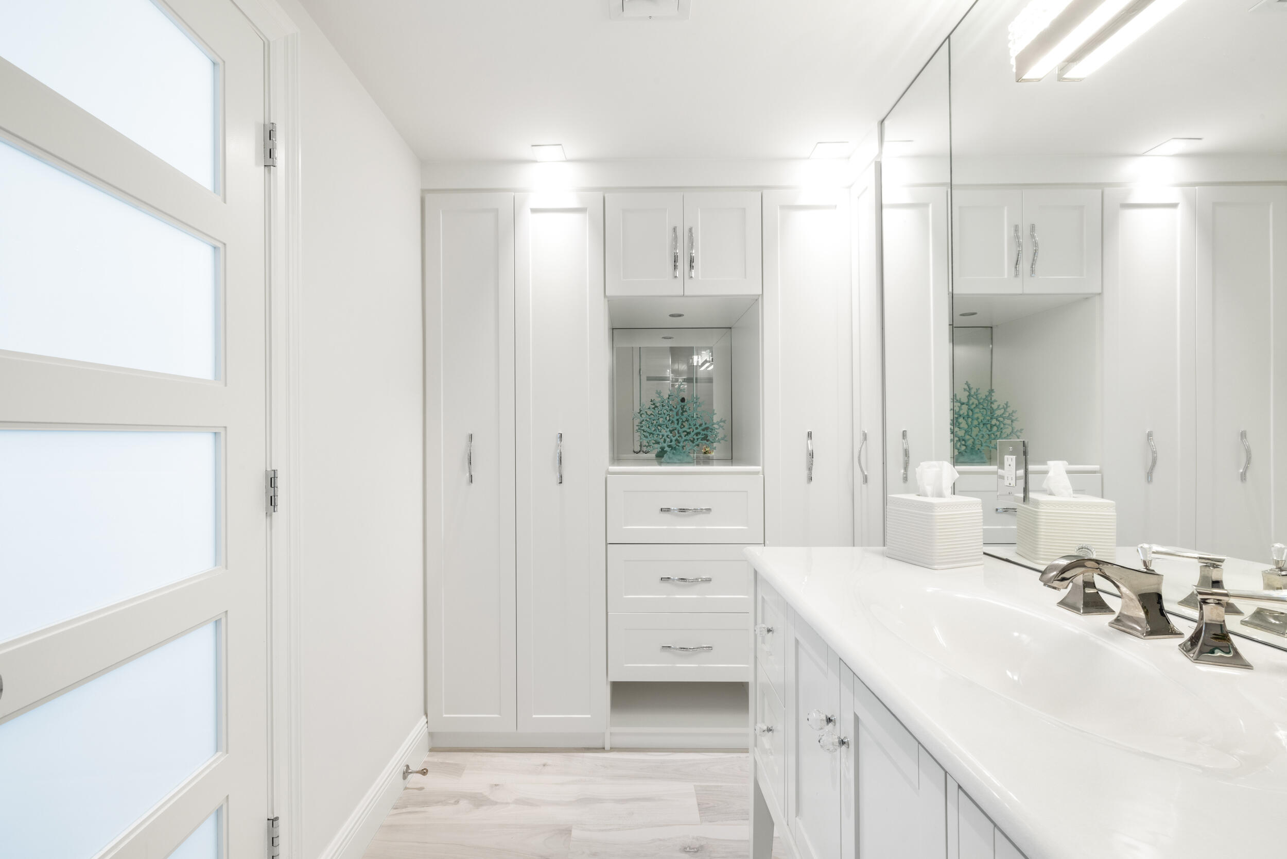 TWENTY TWO NINETY FIVE SOUTH OCEAN BLVD - Residential