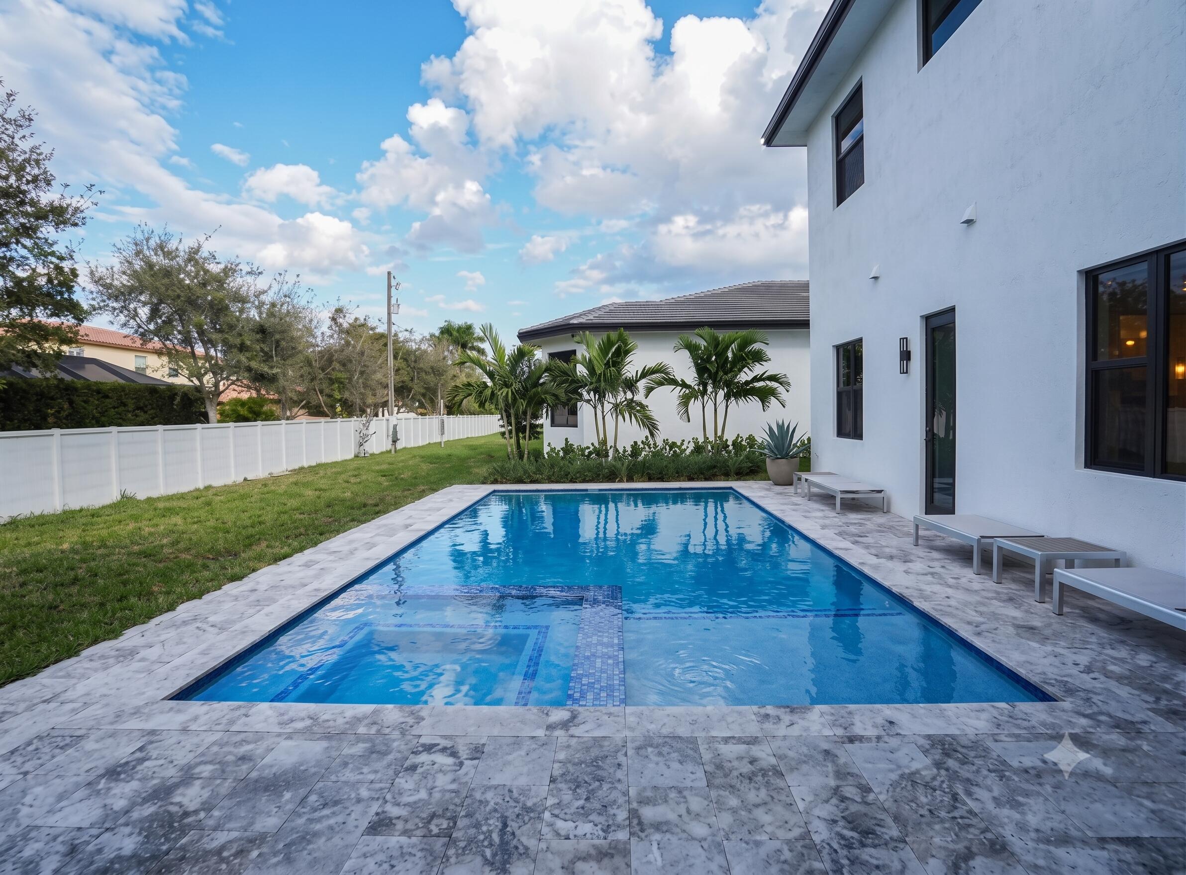 CASUARINAS - Residential