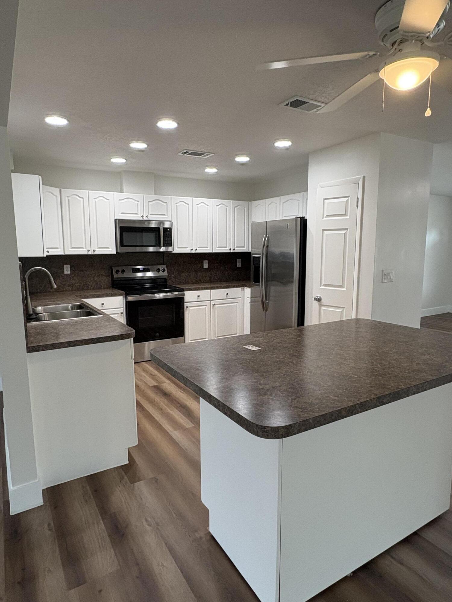 PORT ST LUCIE FLORESTA PINES UNIT 2 - Residential Lease