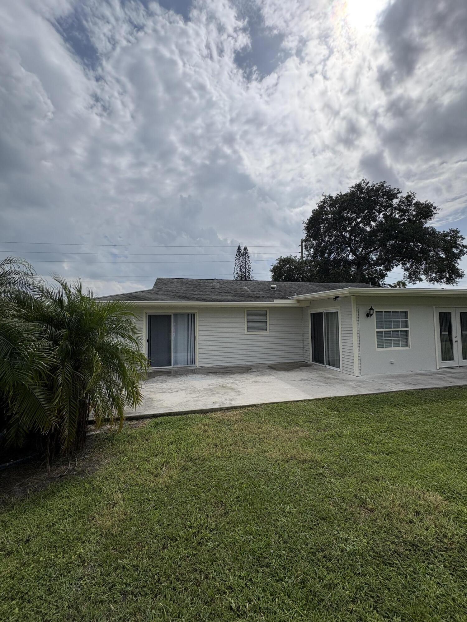 PORT ST LUCIE FLORESTA PINES UNIT 2 - Residential Lease