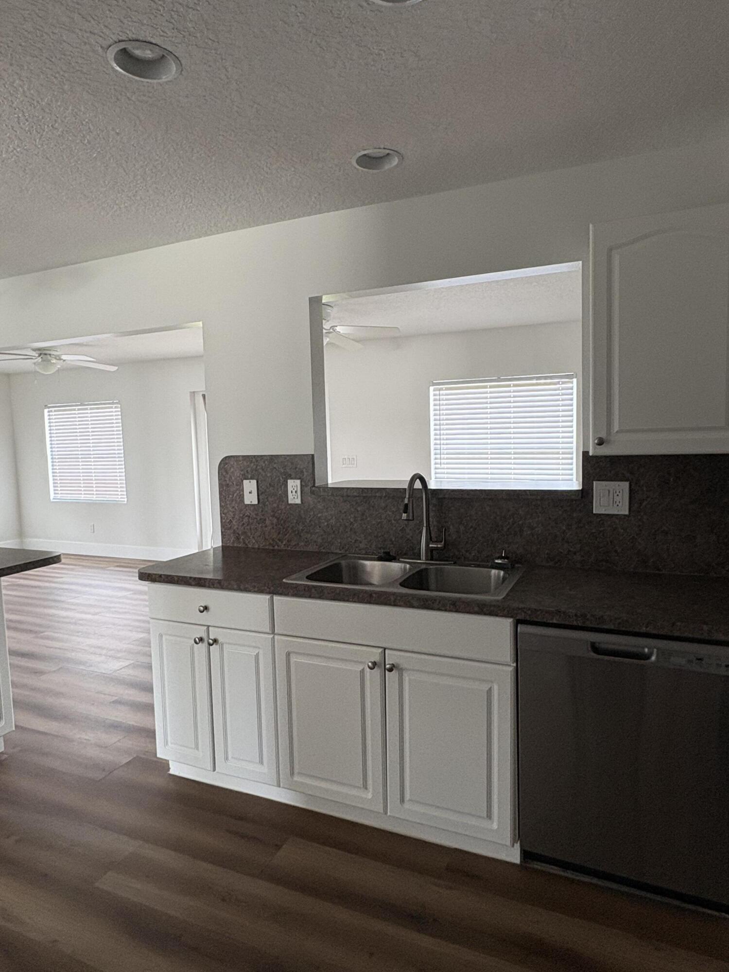 PORT ST LUCIE FLORESTA PINES UNIT 2 - Residential Lease