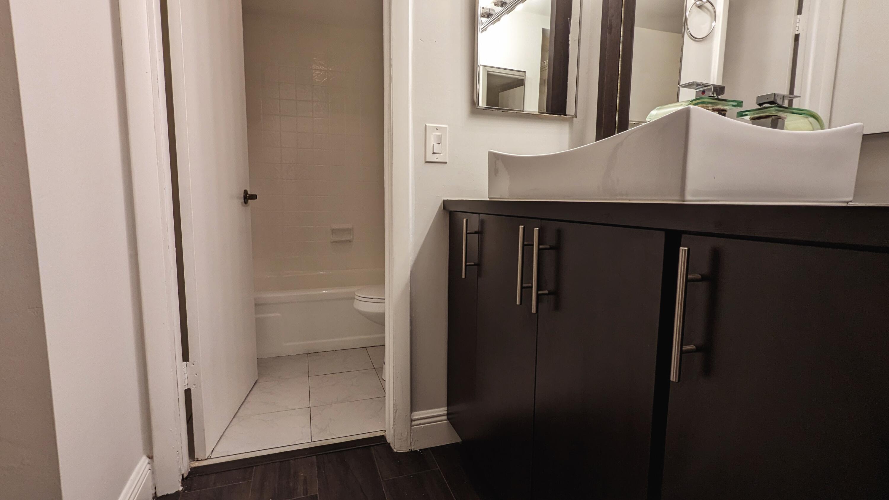 FOXCROFT APTS INC CONDO - Residential Lease