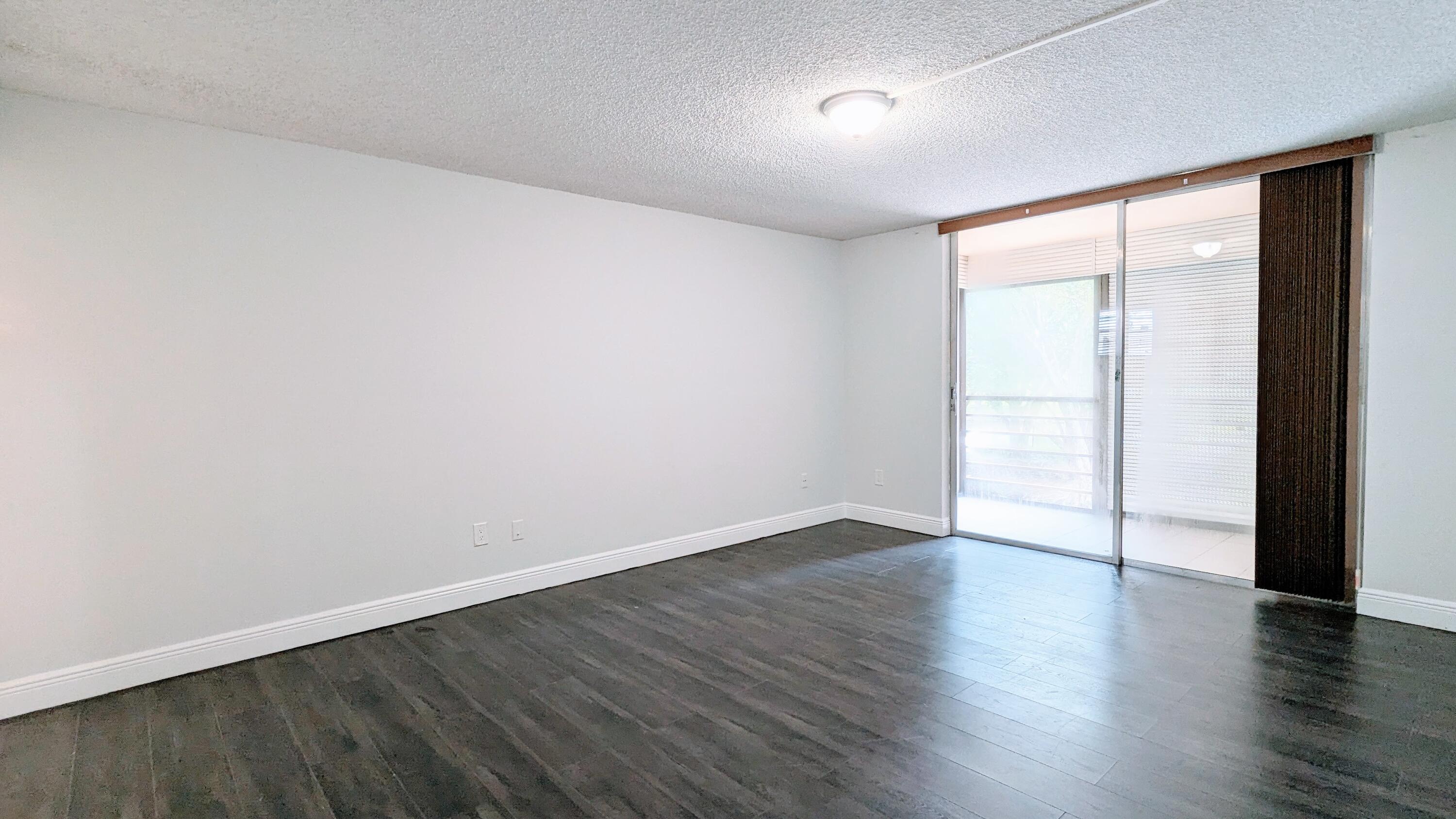 FOXCROFT APTS INC CONDO - Residential Lease
