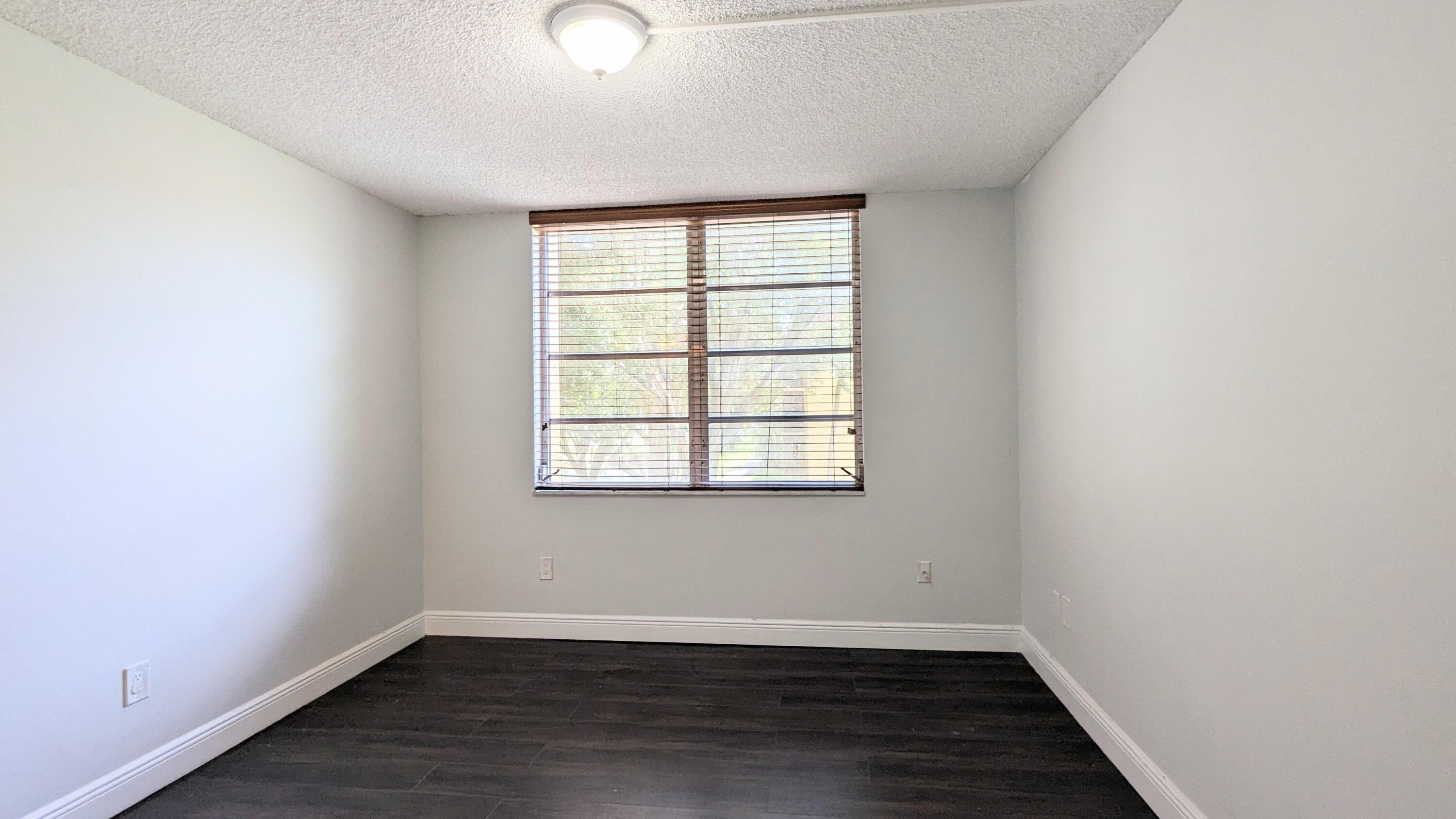 FOXCROFT APTS INC CONDO - Residential Lease