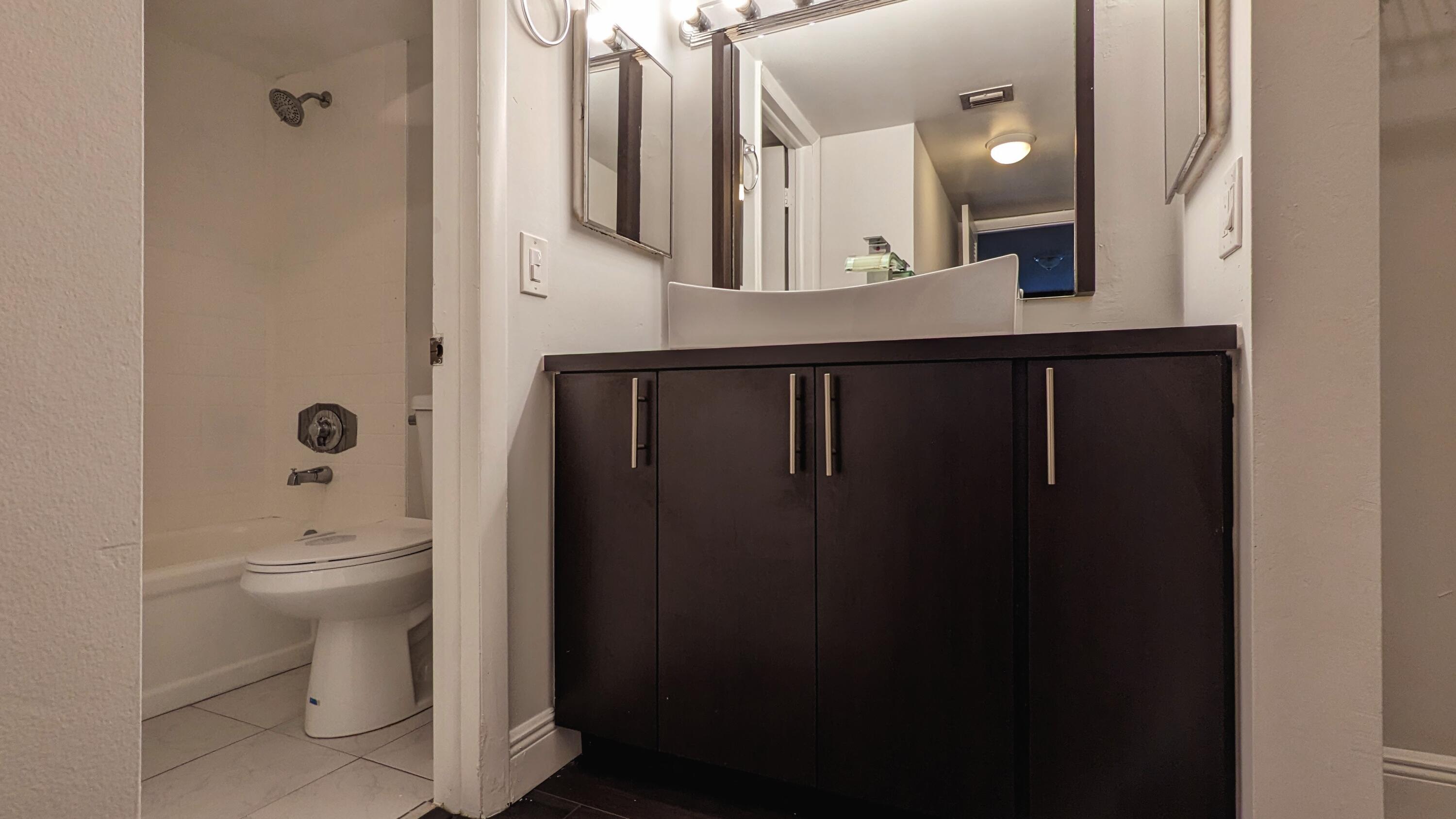 FOXCROFT APTS INC CONDO - Residential Lease