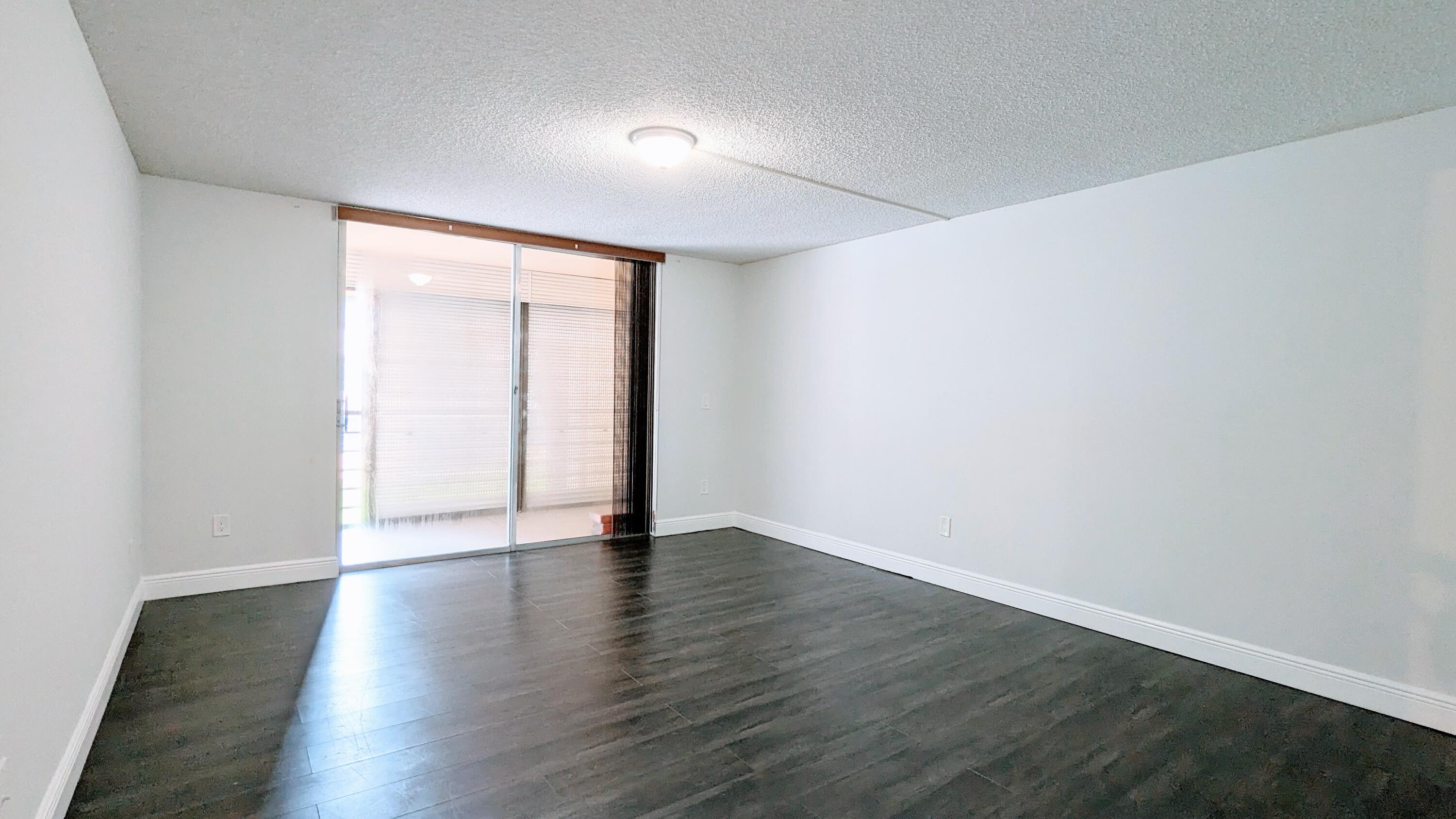 FOXCROFT APTS INC CONDO - Residential Lease