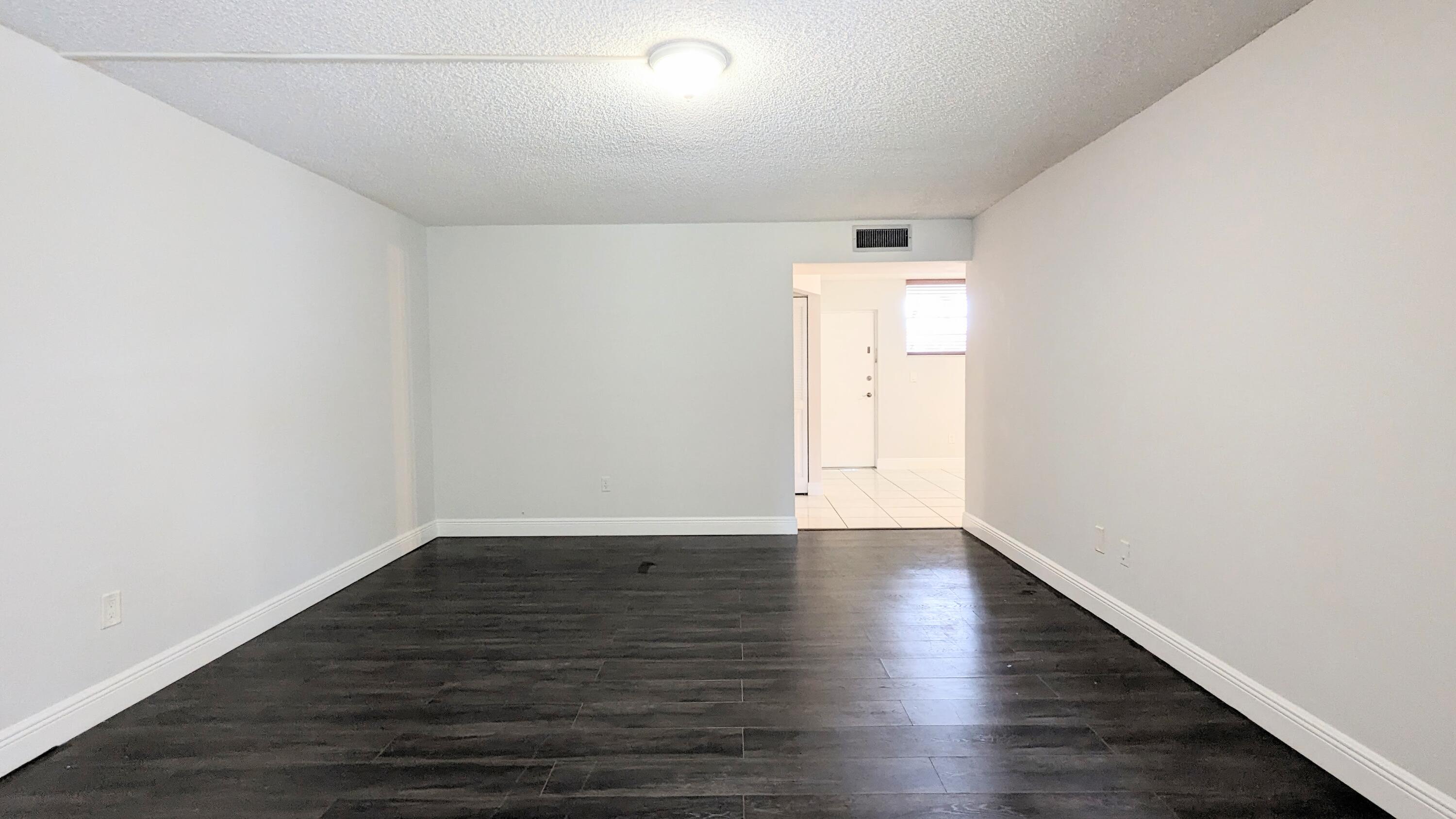 FOXCROFT APTS INC CONDO - Residential Lease