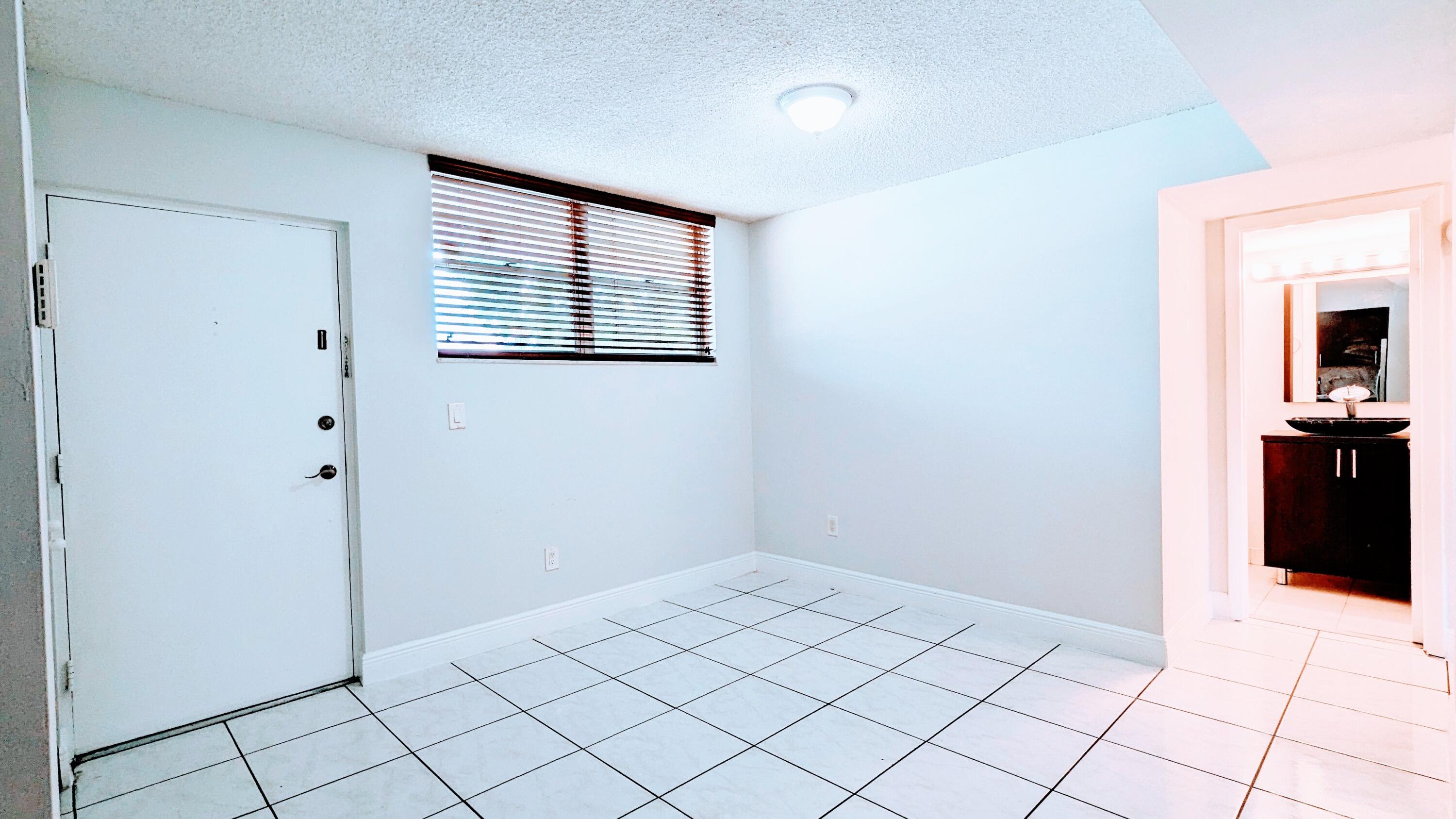 FOXCROFT APTS INC CONDO - Residential Lease