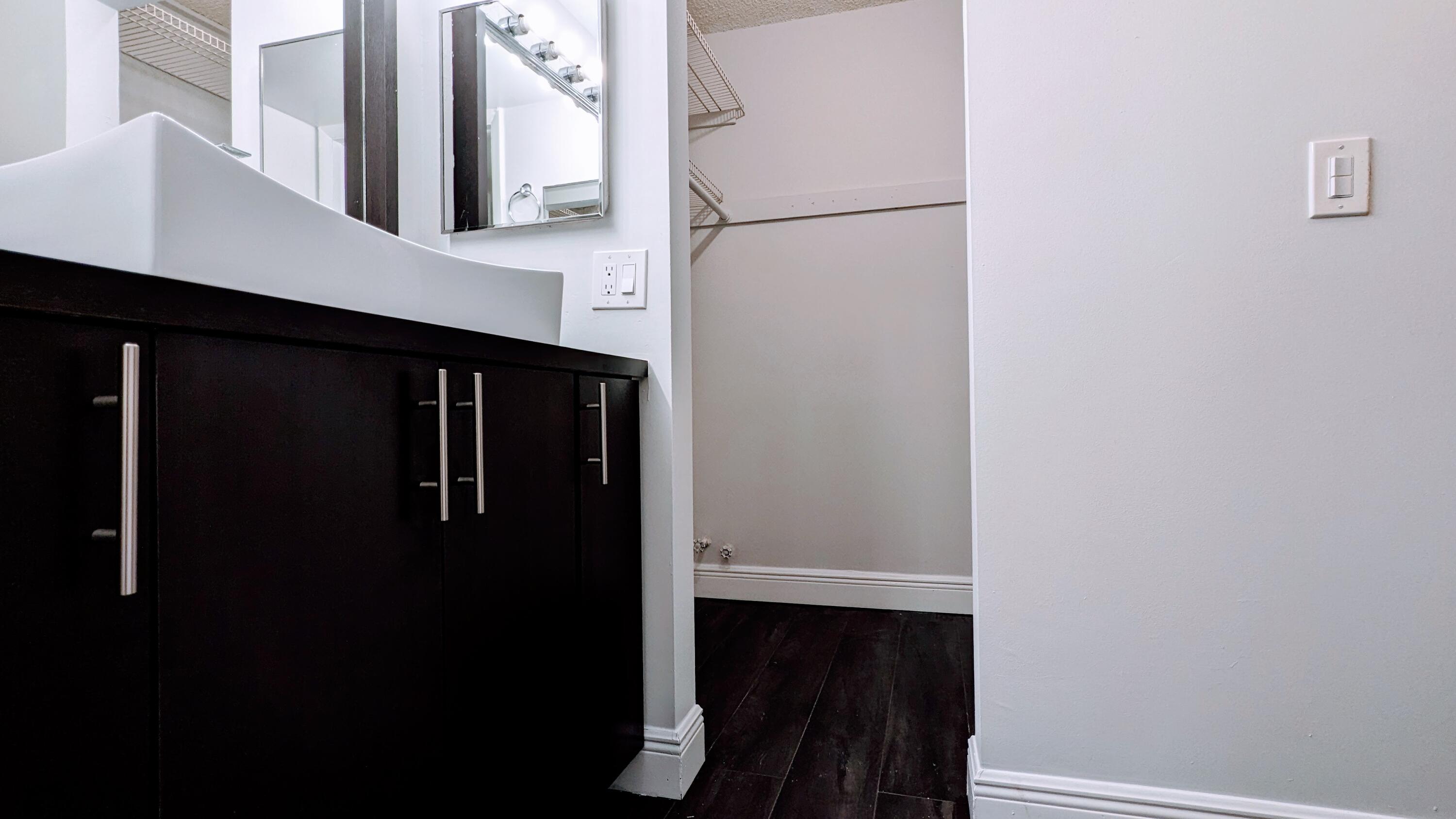 FOXCROFT APTS INC CONDO - Residential Lease