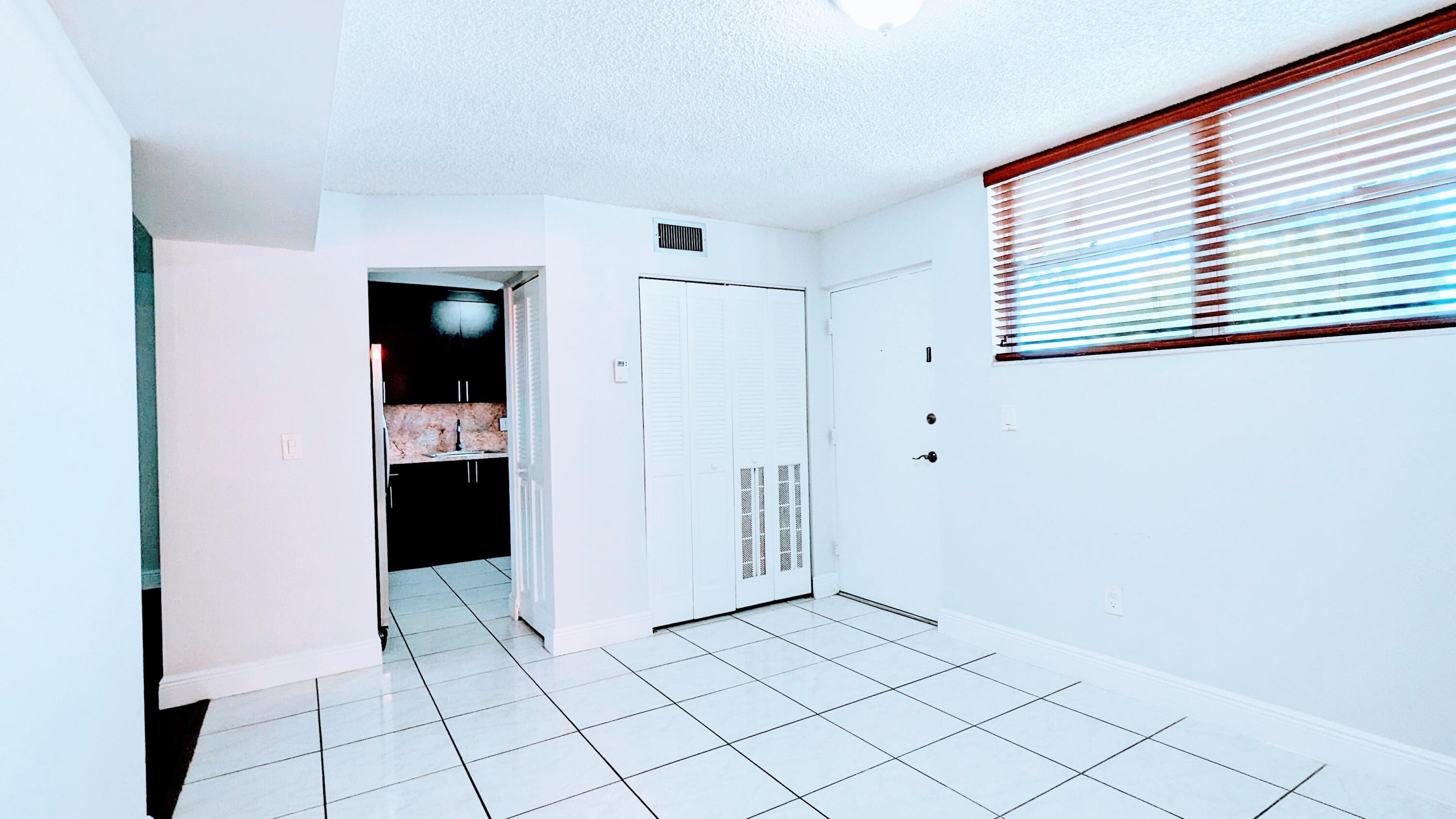 FOXCROFT APTS INC CONDO - Residential Lease
