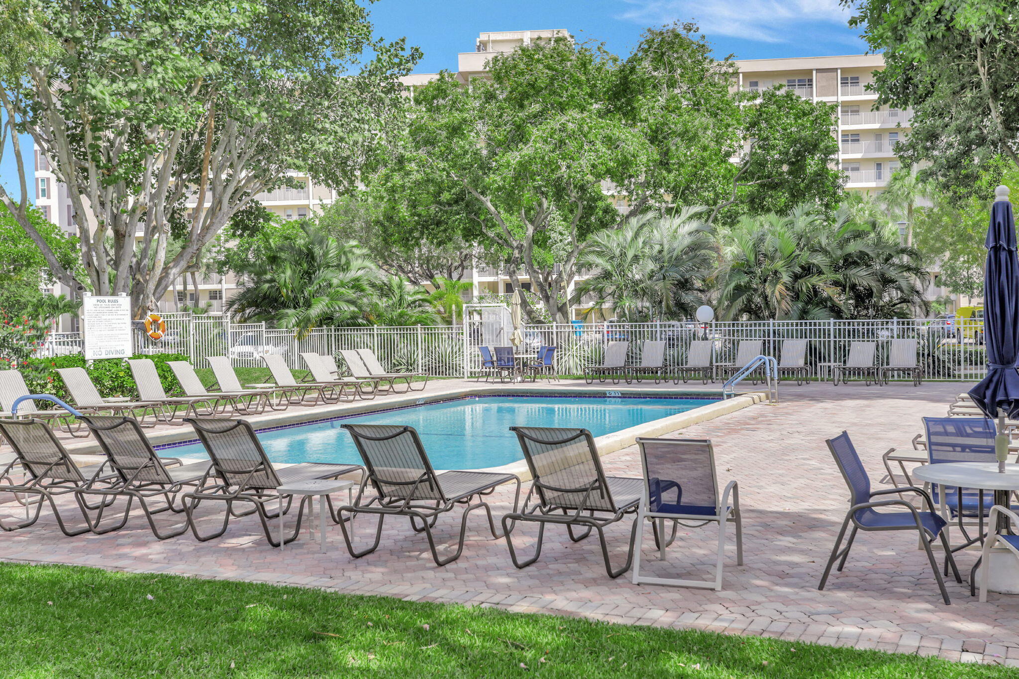 NO 8 PALM-AIRE COUNTRY CLUB - Residential Lease