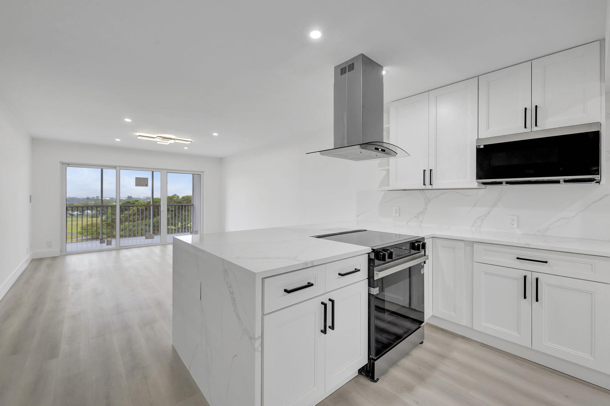 NO 8 PALM-AIRE COUNTRY CLUB - Residential Lease