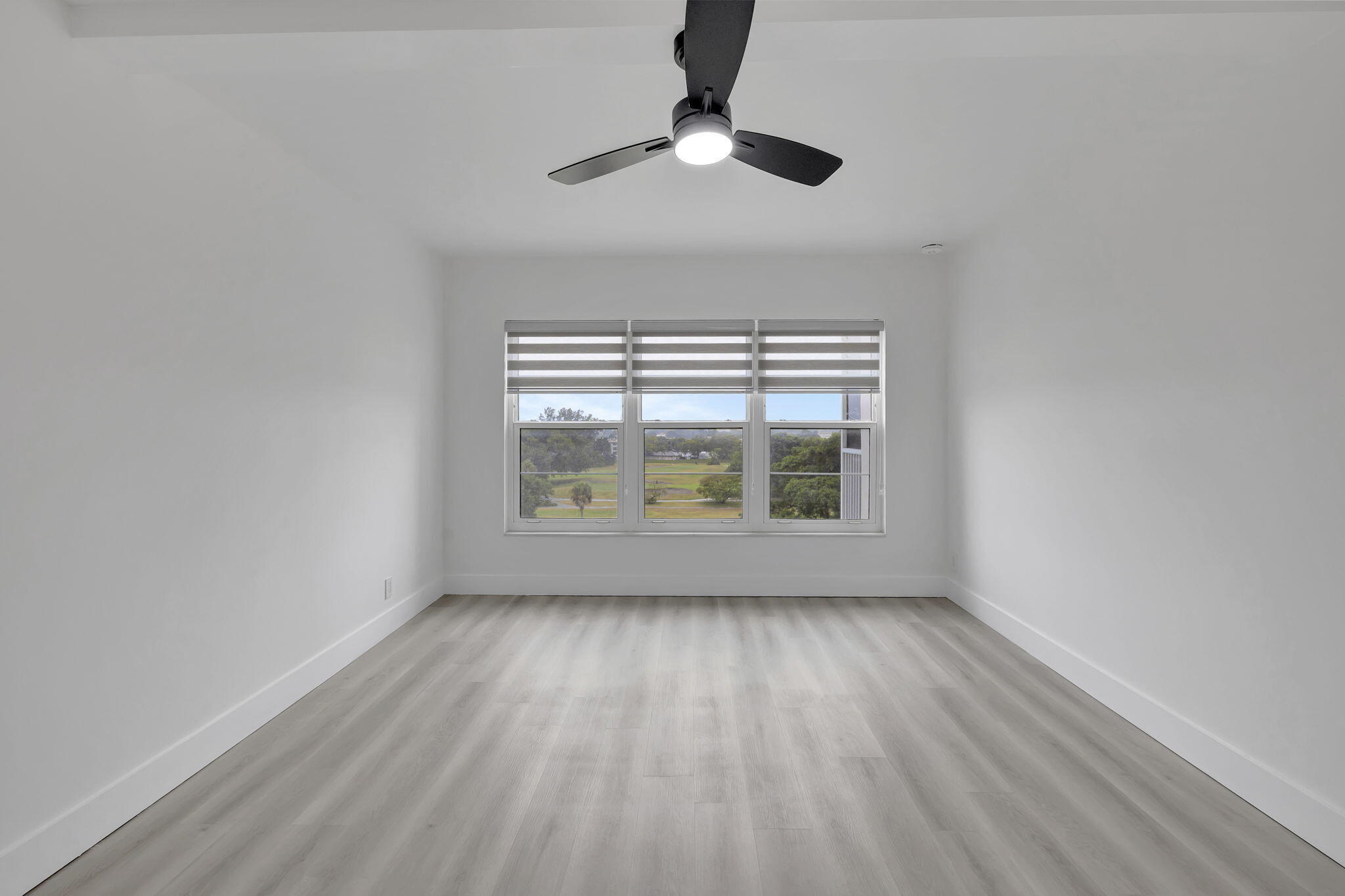 NO 8 PALM-AIRE COUNTRY CLUB - Residential Lease