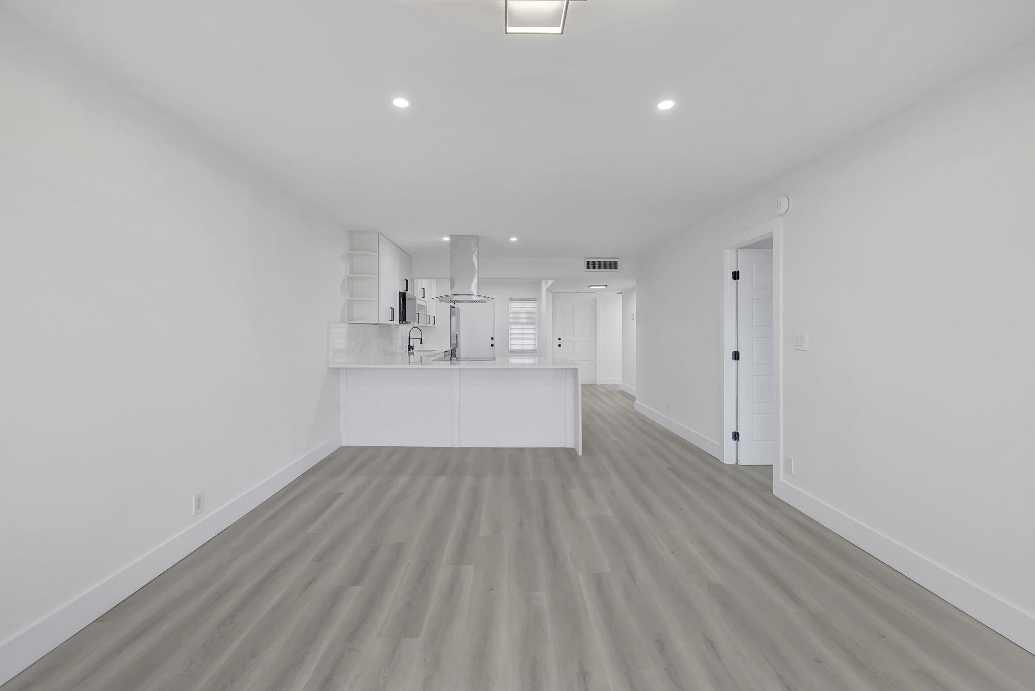 NO 8 PALM-AIRE COUNTRY CLUB - Residential Lease