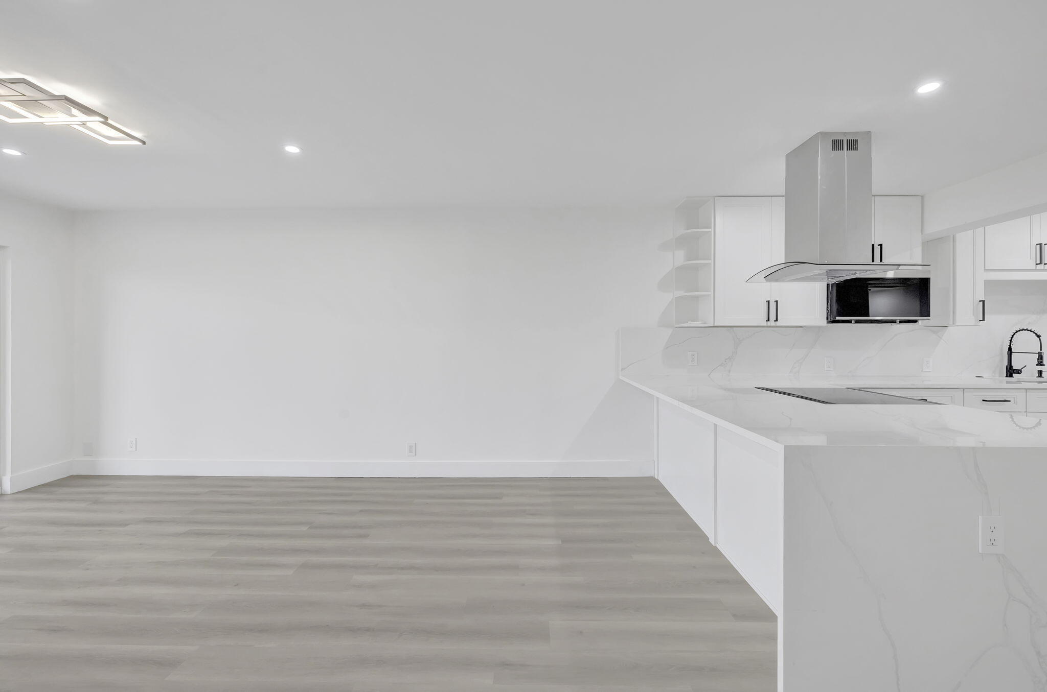 NO 8 PALM-AIRE COUNTRY CLUB - Residential Lease