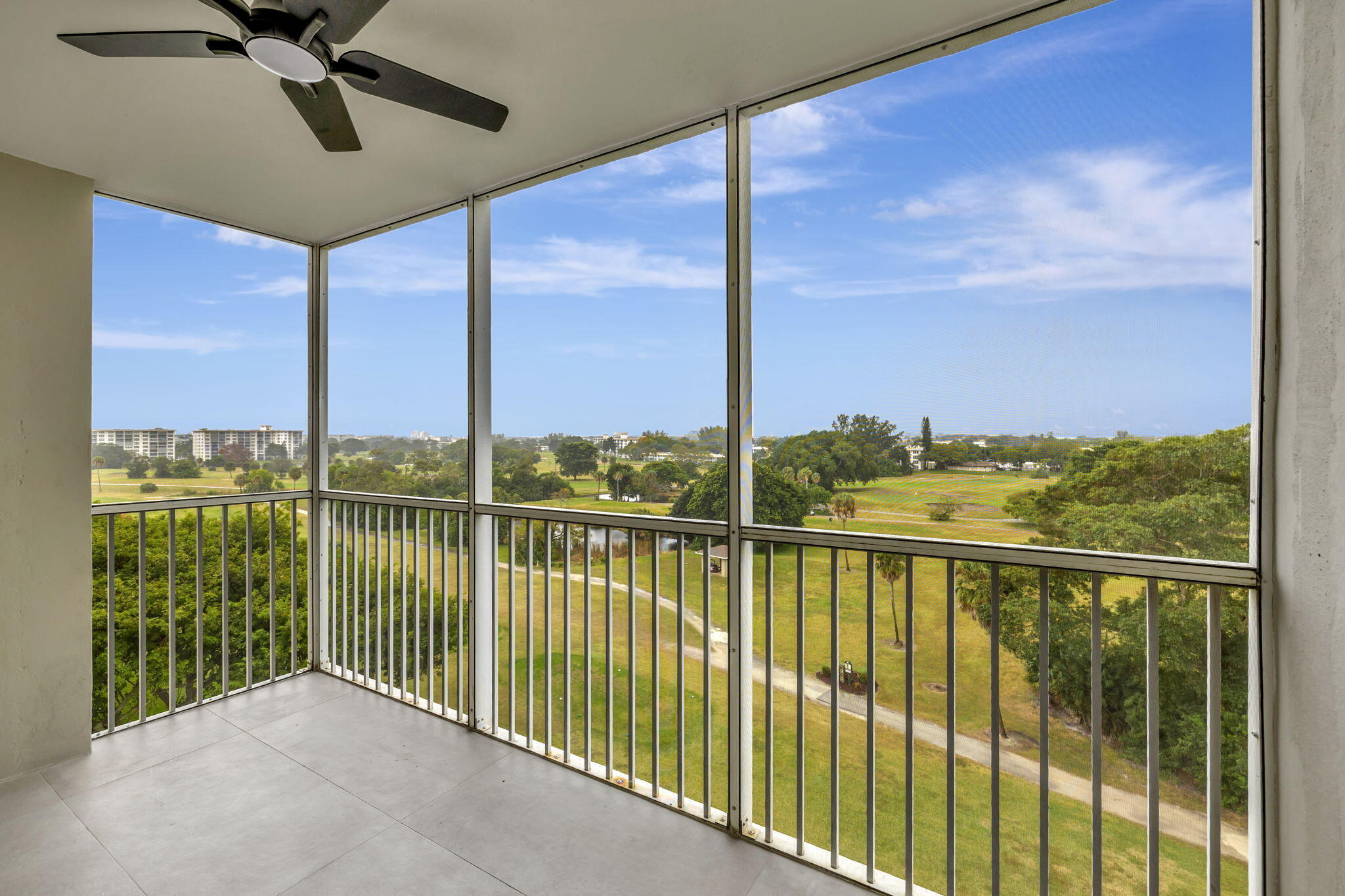 NO 8 PALM-AIRE COUNTRY CLUB - Residential Lease
