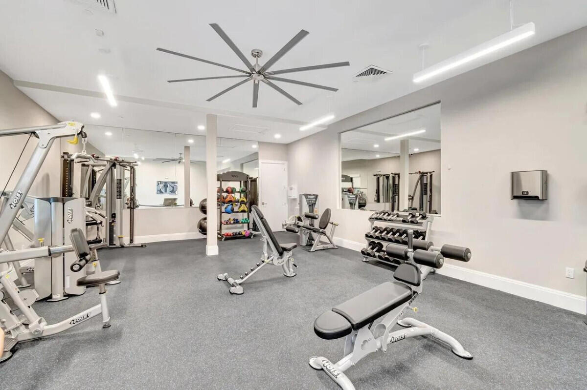 VALENCIA LAKES 3 - Residential Lease