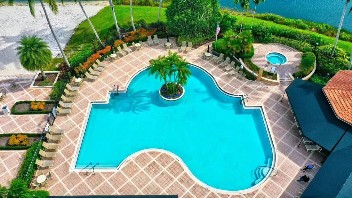 VALENCIA LAKES 3 - Residential Lease