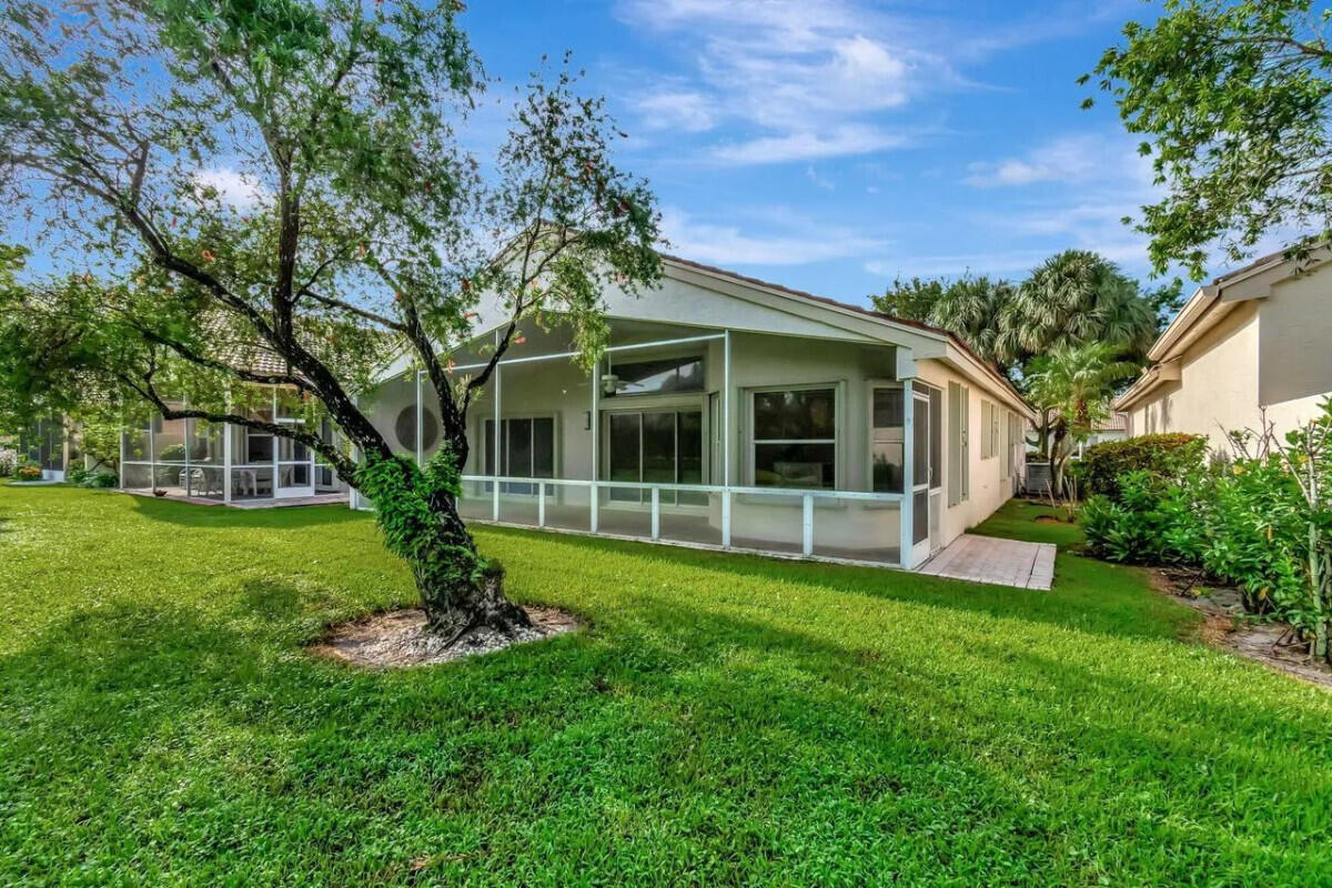 VALENCIA LAKES 3 - Residential Lease