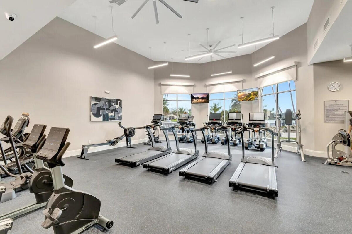 VALENCIA LAKES 3 - Residential Lease