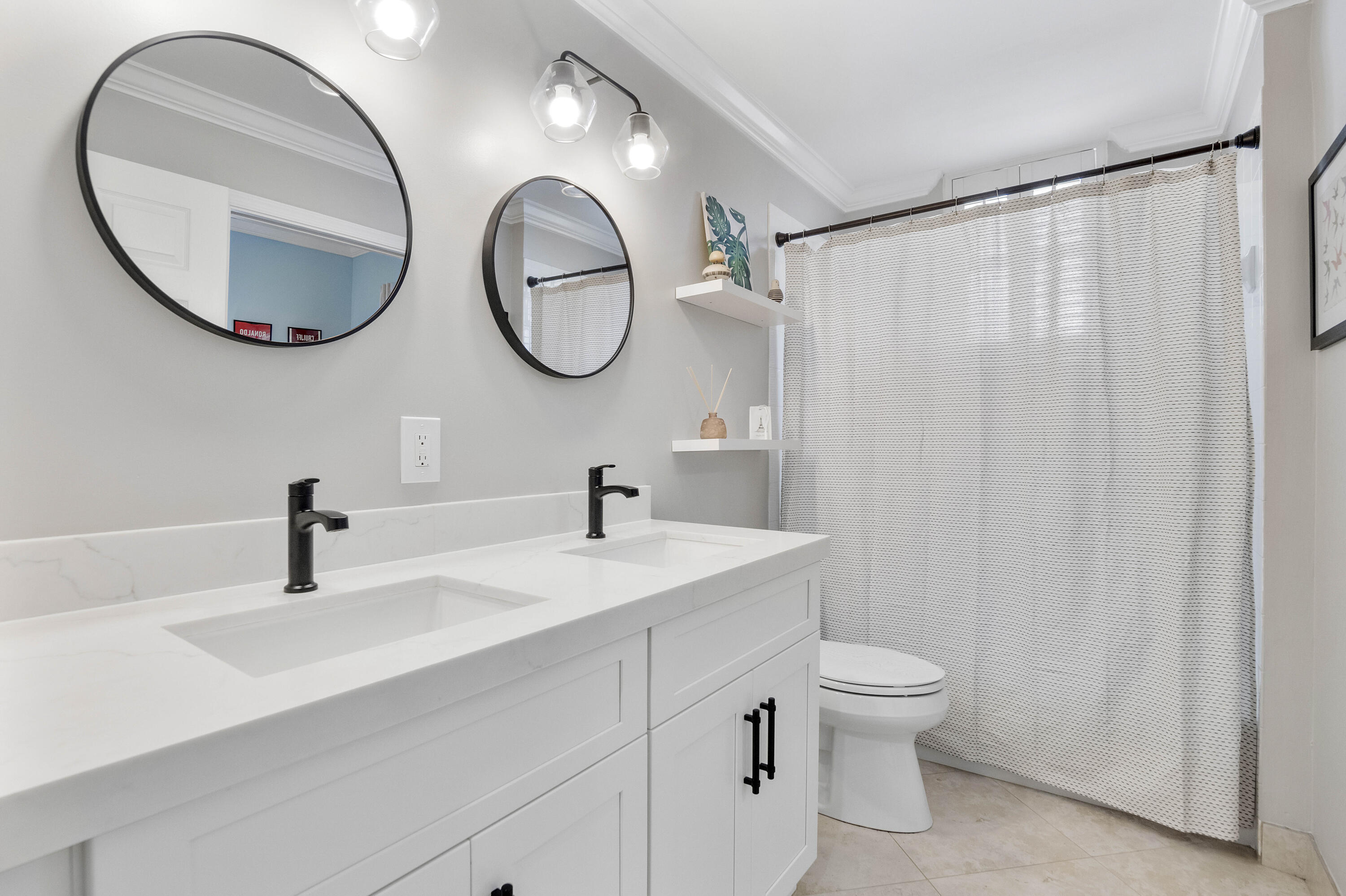 WYNDHAM CIRCLE - Residential
