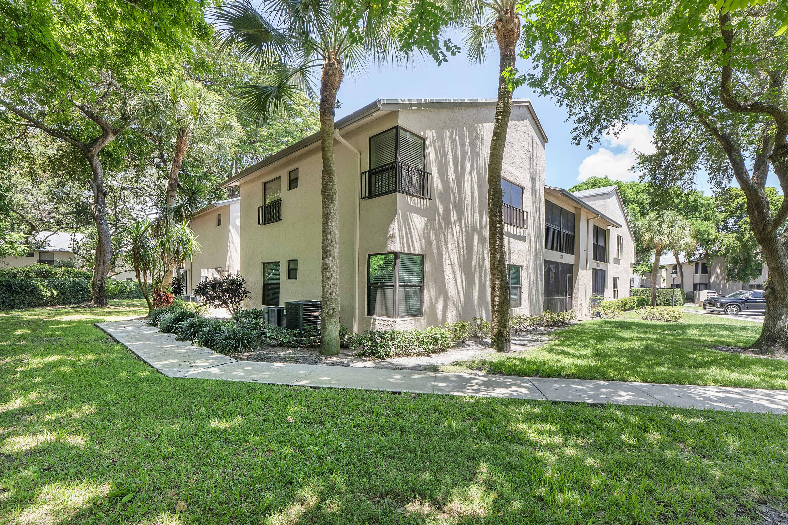 KARANDA VILLAGE V-A CONDO - Residential