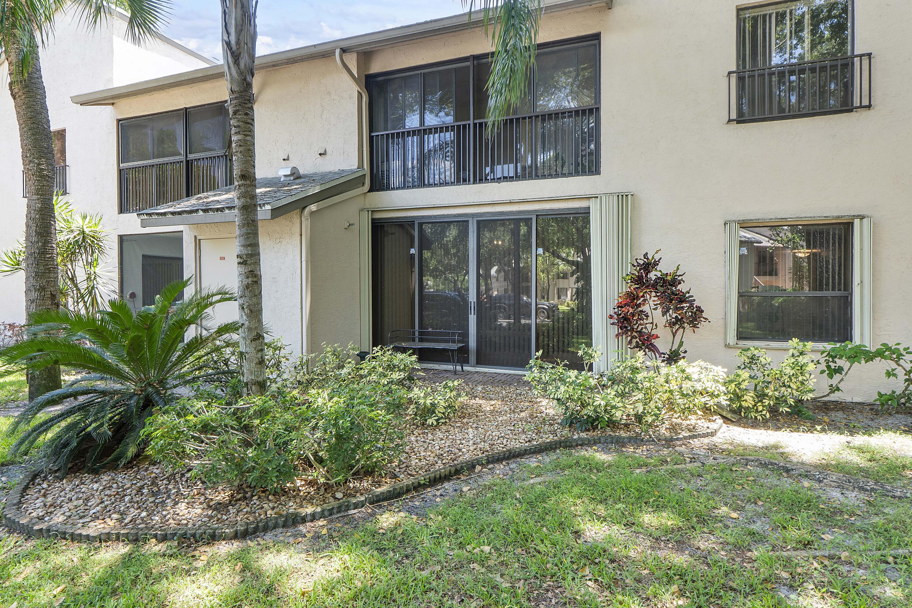 KARANDA VILLAGE V-A CONDO - Residential