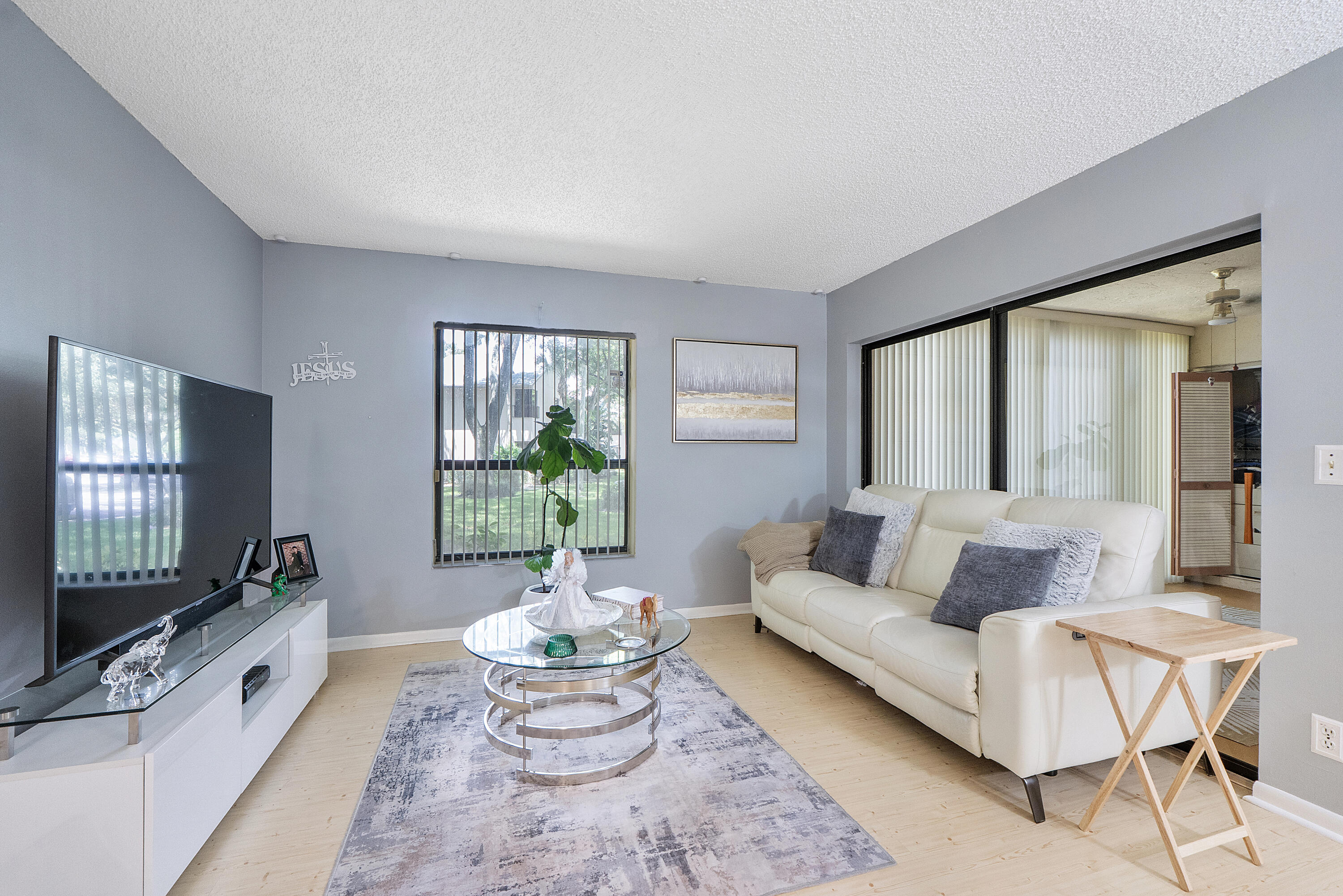 KARANDA VILLAGE V-A CONDO - Residential