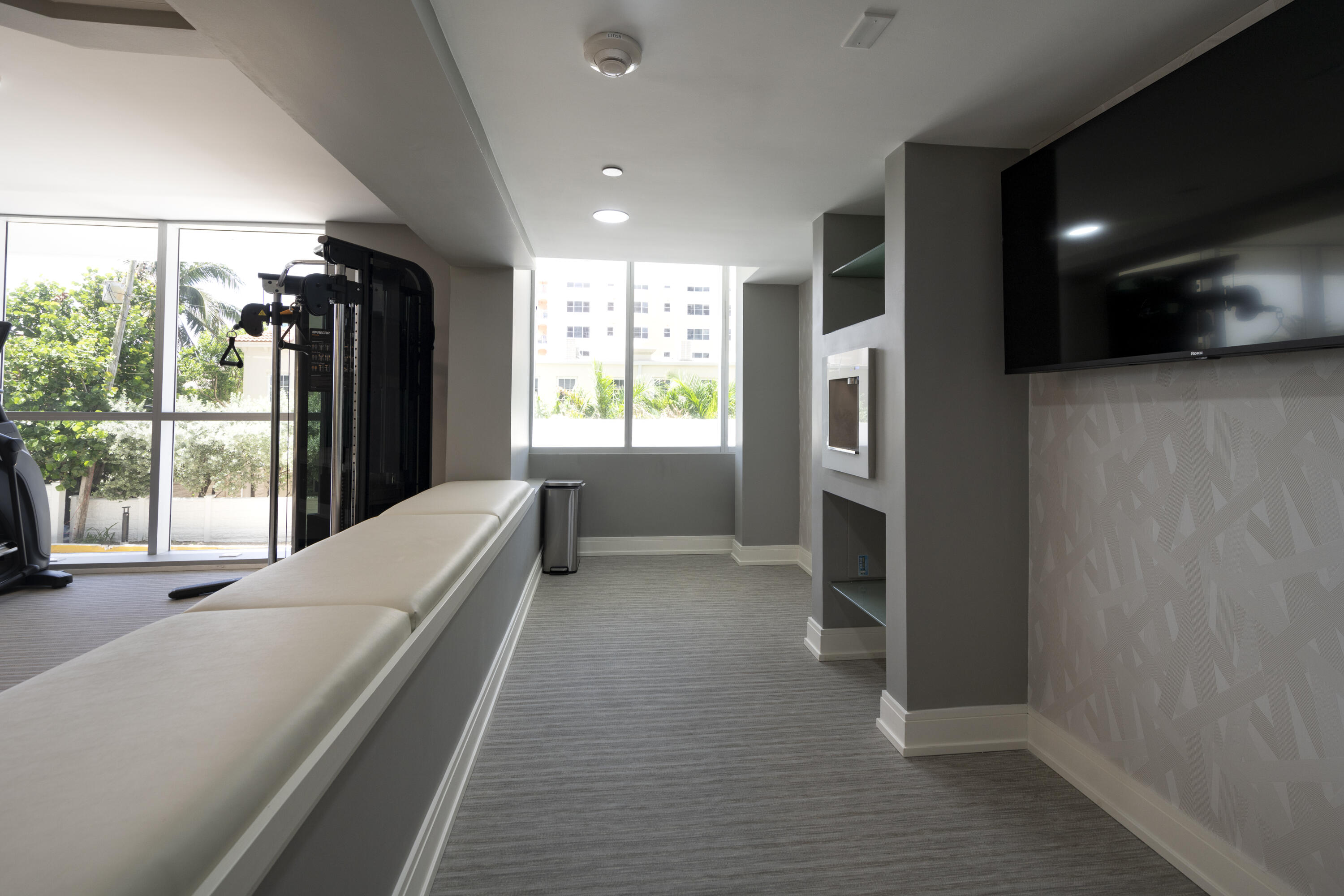 SILVER THATCH ATLANTIC PLAZA - Residential