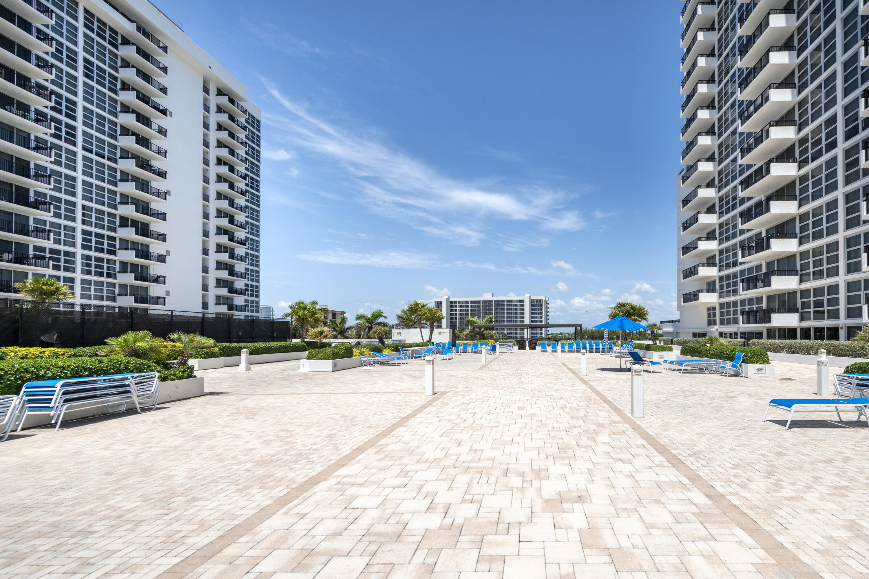 SILVER THATCH ATLANTIC PLAZA - Residential