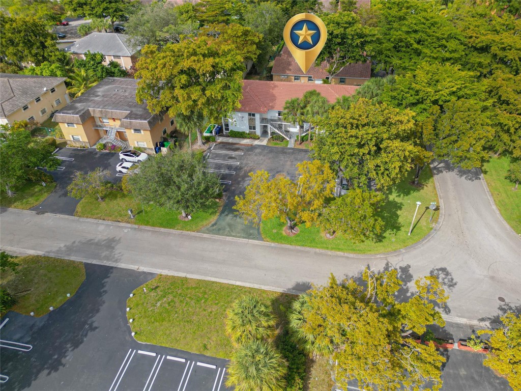 CORAL SPRINGS LAKES - Residential Income