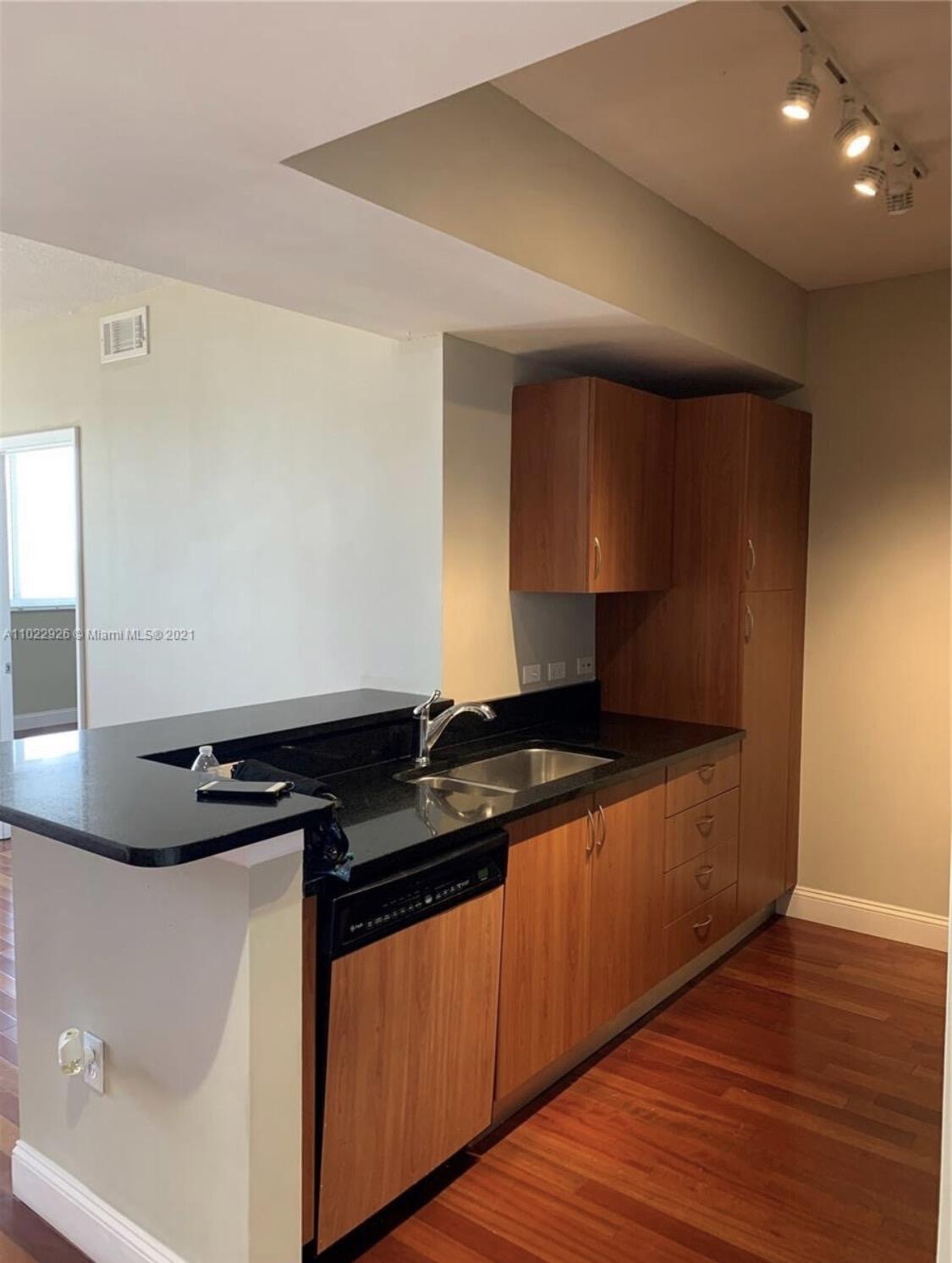 VENTURE AT AVENTURA EAST CONDO - Residential Lease