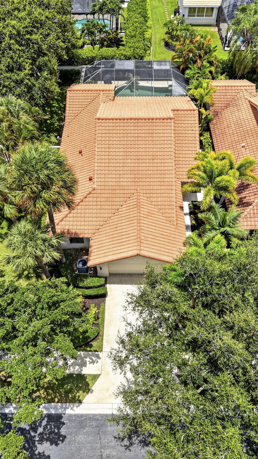 VILLAS OF BEAR LAKES ESTATES - Residential