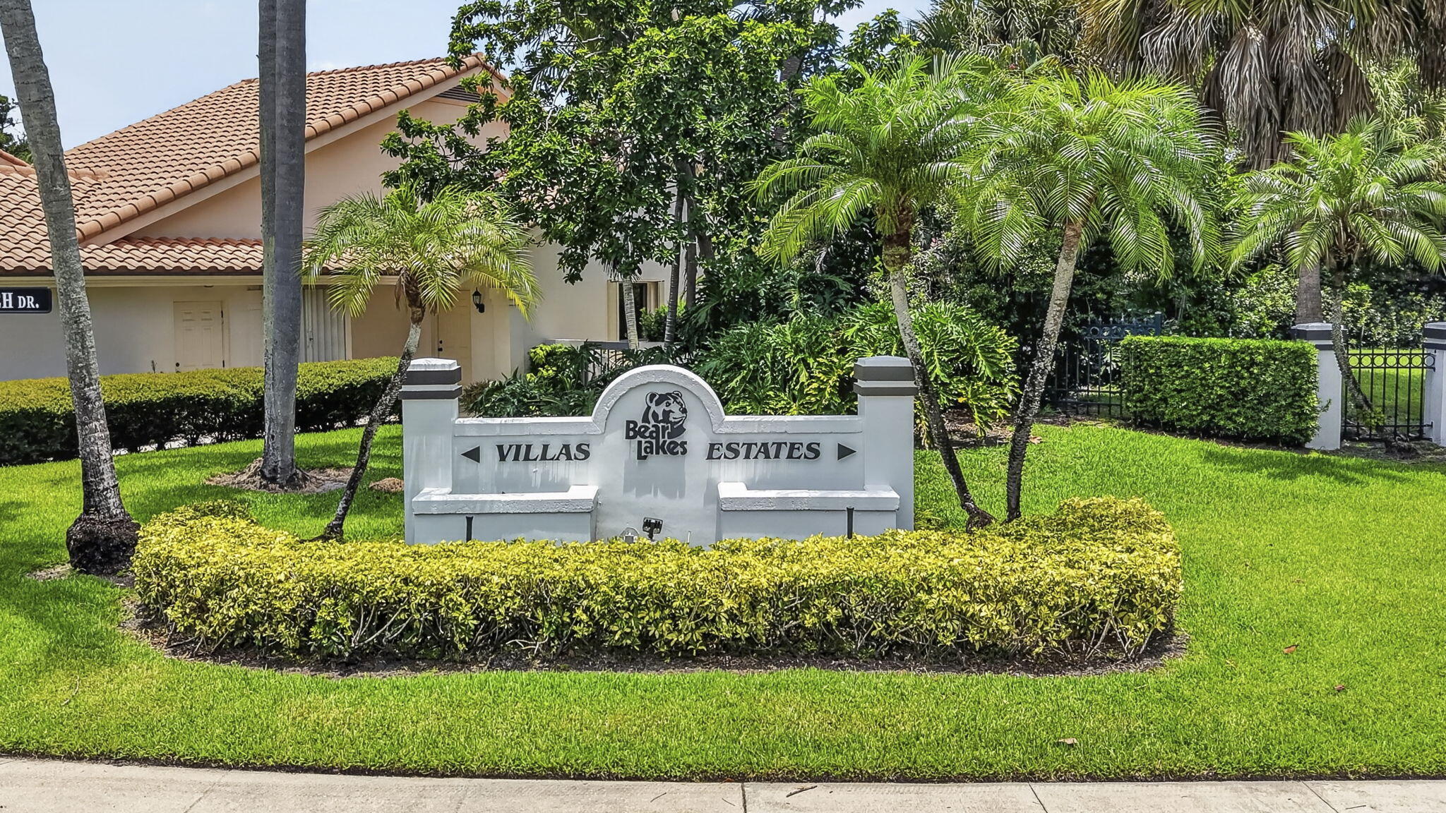 VILLAS OF BEAR LAKES ESTATES - Residential